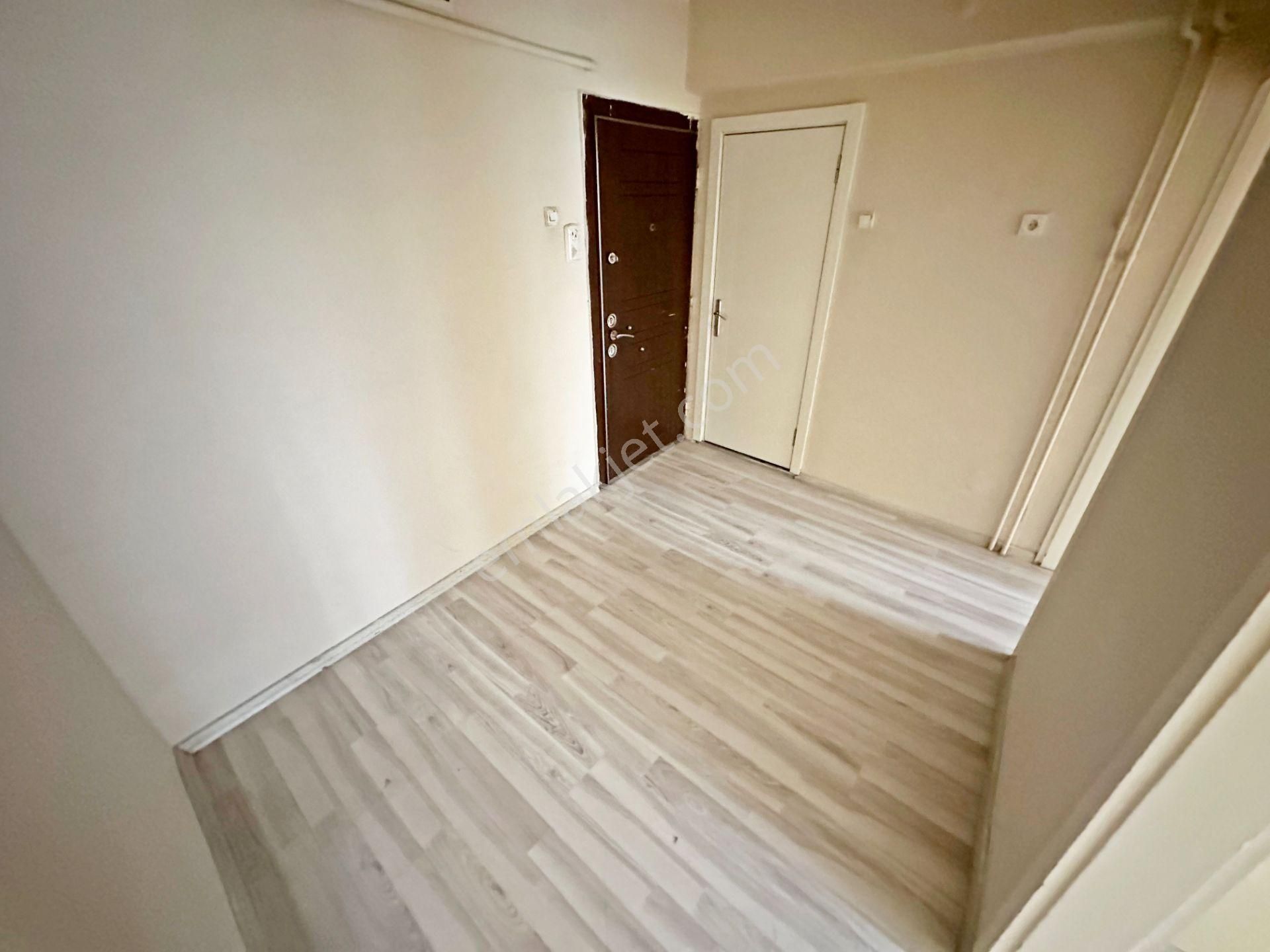 Etlik Merkez'de Park Manzaralı Yüksek Giriş 1.kat Konumunda 3+1 Altında Tam Daire Var Çift Balkon - Görsel 35