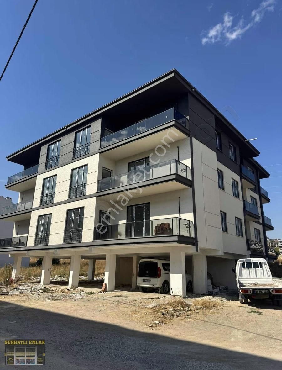 Serhatlı'dan Akhisarda Satılık 3+1 Daireler
