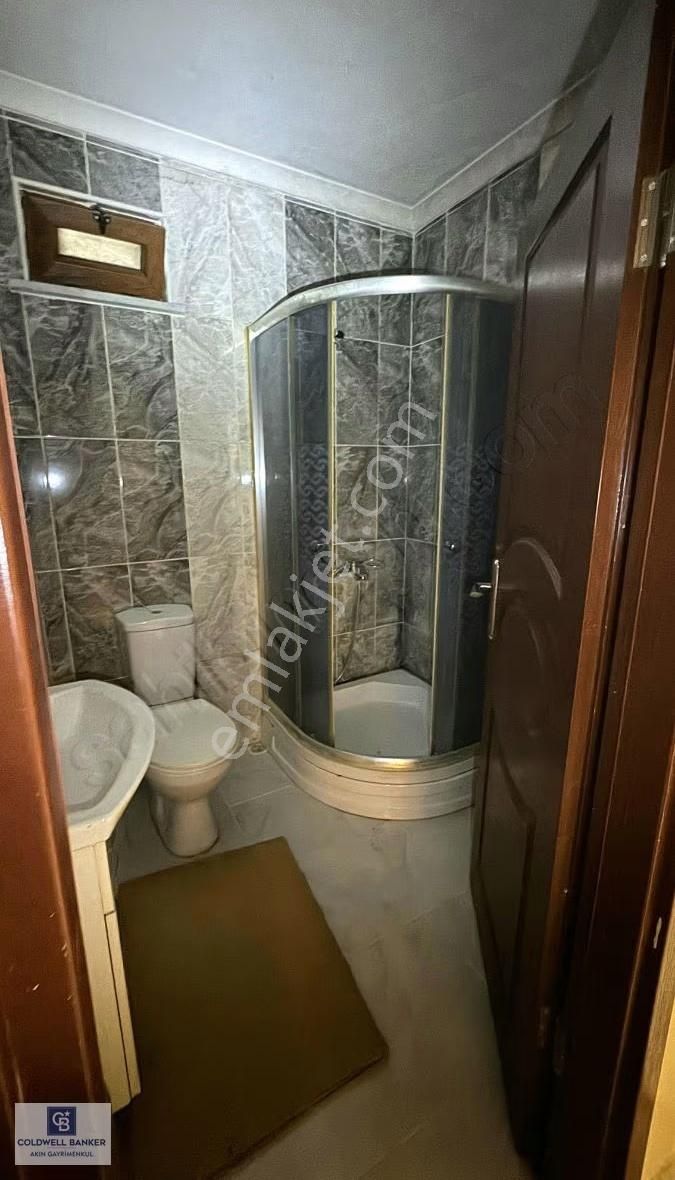 Sarıgazi Merkezde 5+1 Geniş Ters Dubleks Park Ve Metro Yakını - Görsel 3