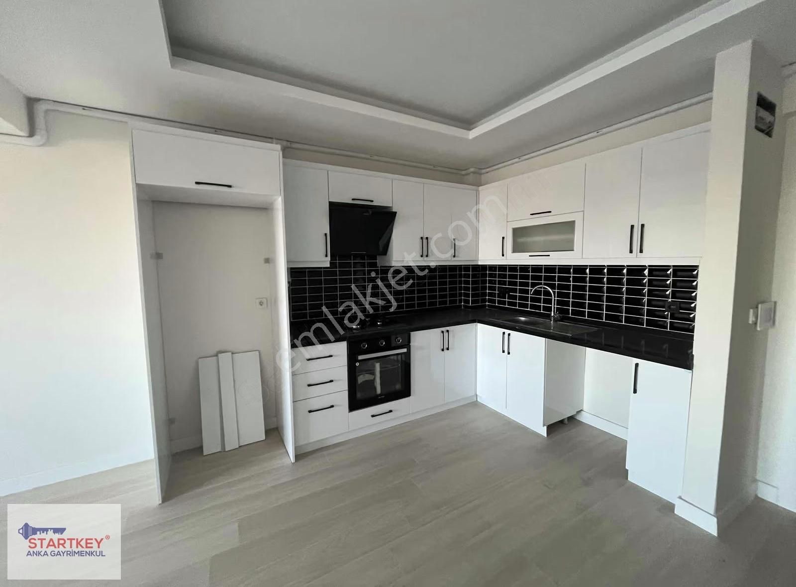 Startkey Den Burhaniyenin En Geniş 1+1 Evi Kiralık - Görsel 21