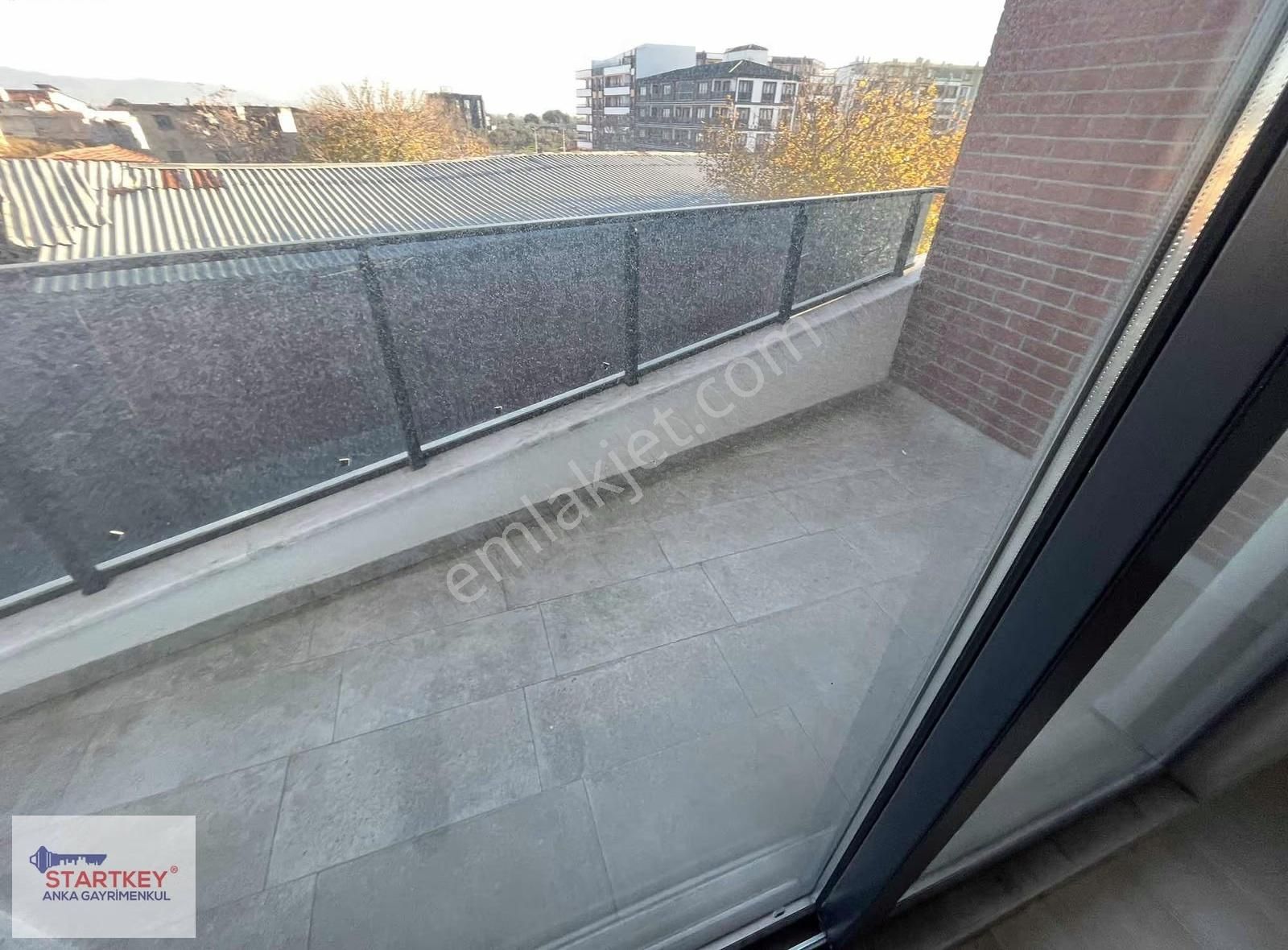 Startkey Den Burhaniyenin En Geniş 1+1 Evi Kiralık - Görsel 24