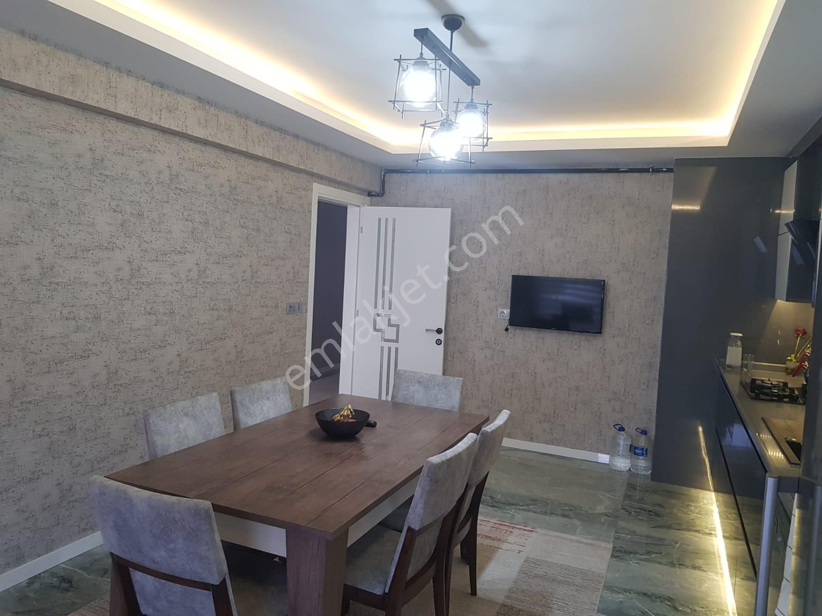 Kaan Emlaktan Yenişafakta 3+1 Lüks Satılık Daire - Görsel 12