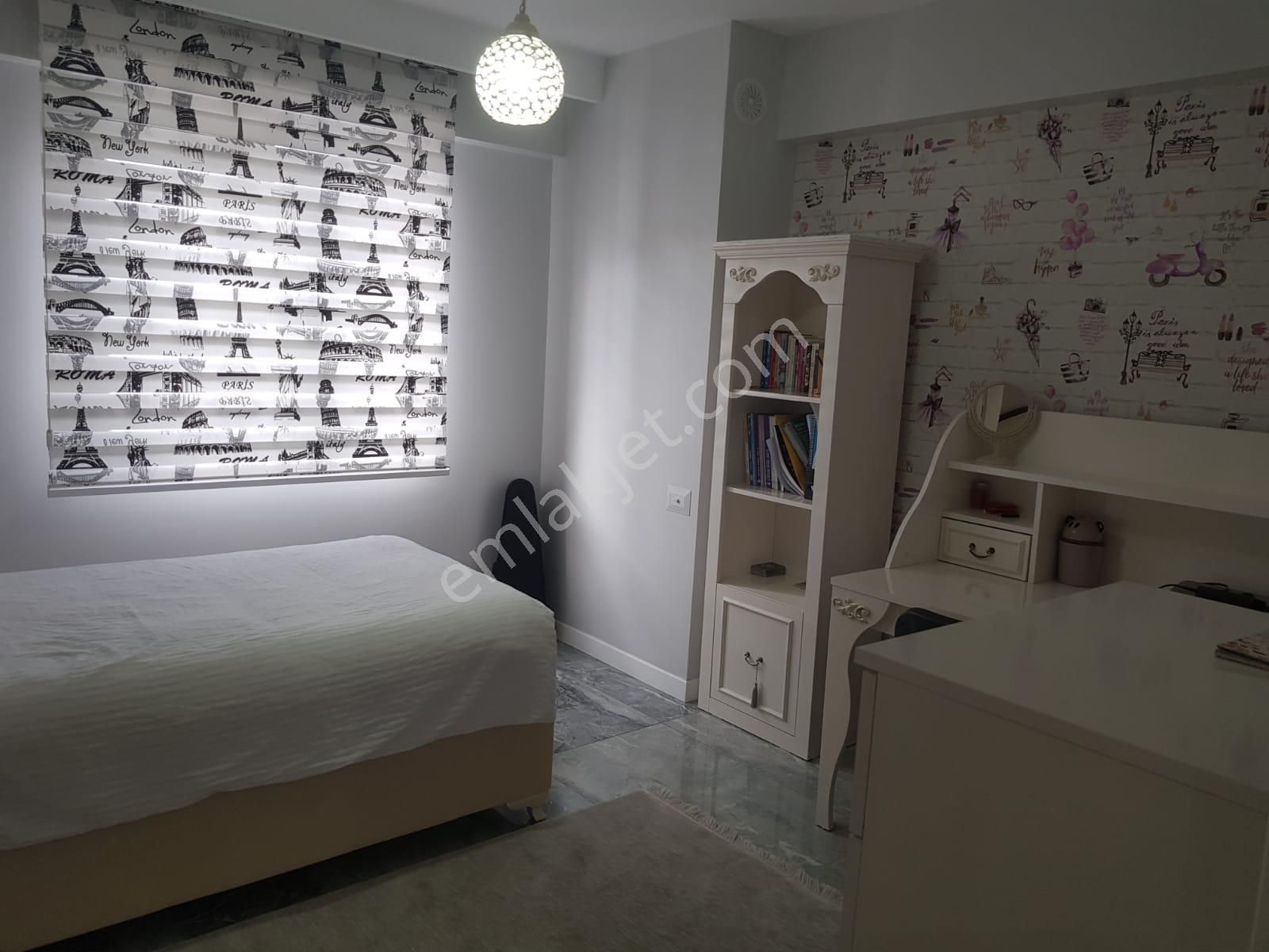 Kaan Emlaktan Yenişafakta 3+1 Lüks Satılık Daire - Görsel 5