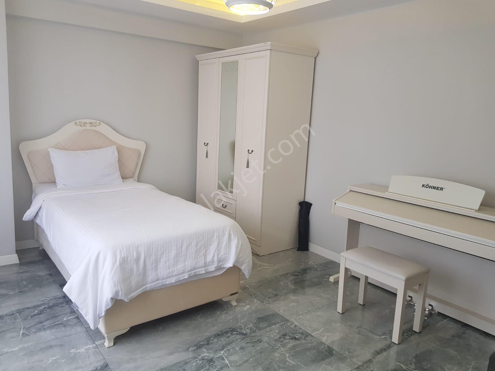 Kaan Emlaktan Yenişafakta 3+1 Lüks Satılık Daire - Görsel 2