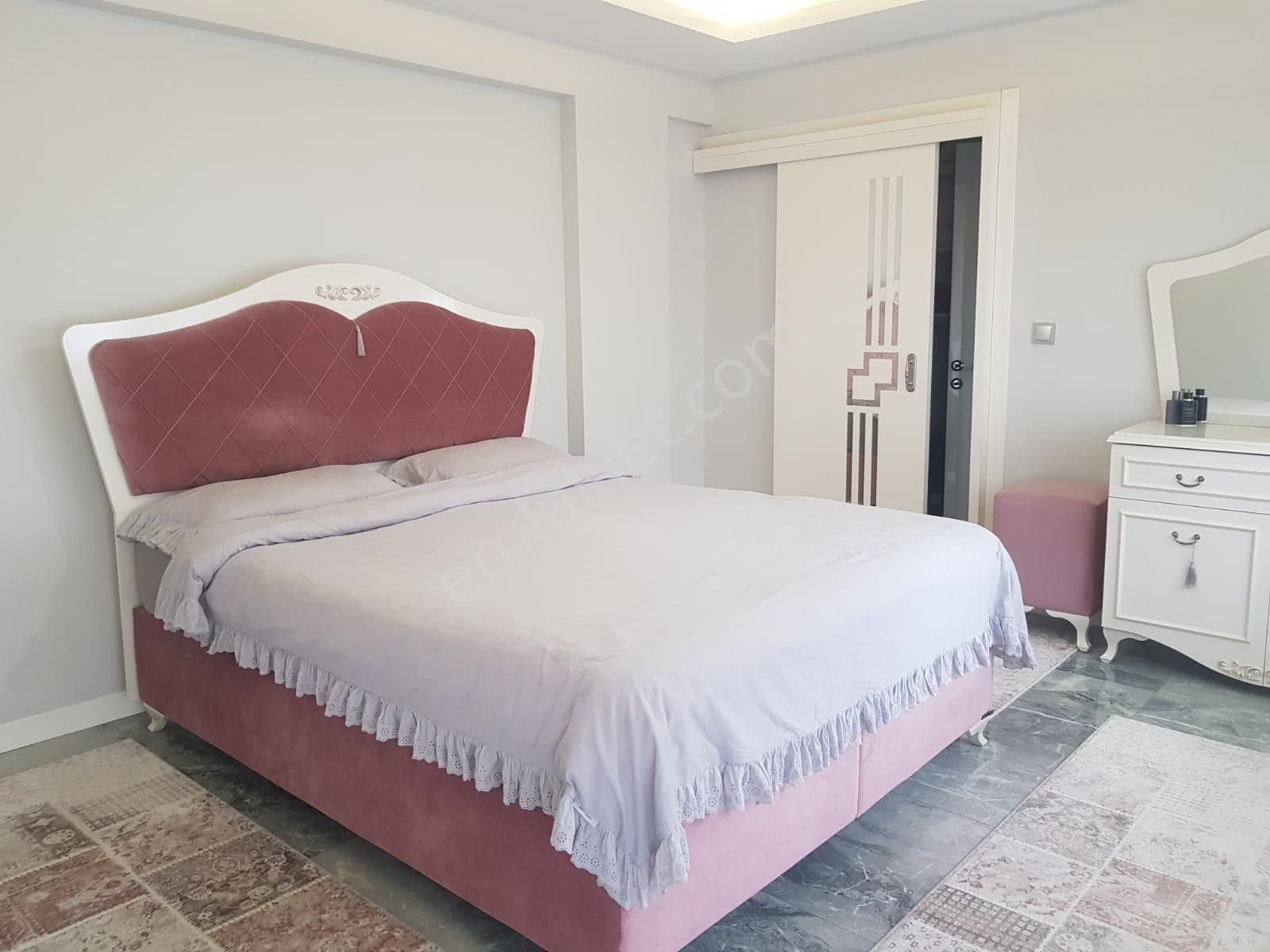 Kaan Emlaktan Yenişafakta 3+1 Lüks Satılık Daire - Görsel 4