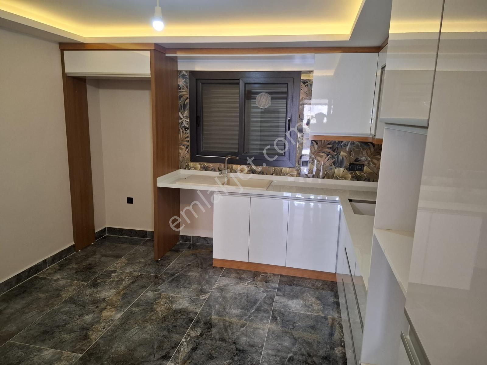 Kuşadası Kadınlar Denizinde 3+2 Fırsat Villa - Görsel 4