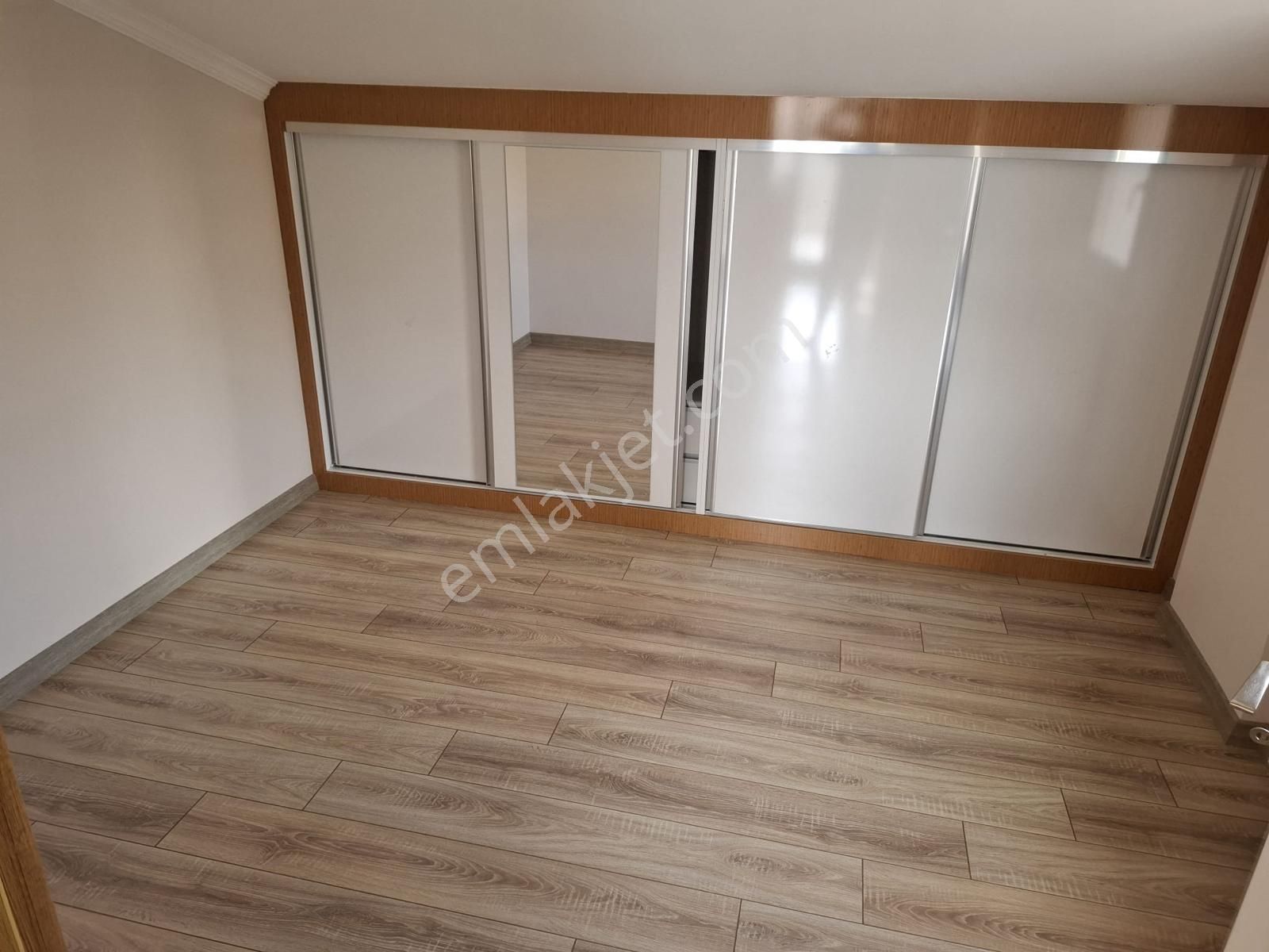 Kuşadası Kadınlar Denizinde 3+2 Fırsat Villa - Görsel 8