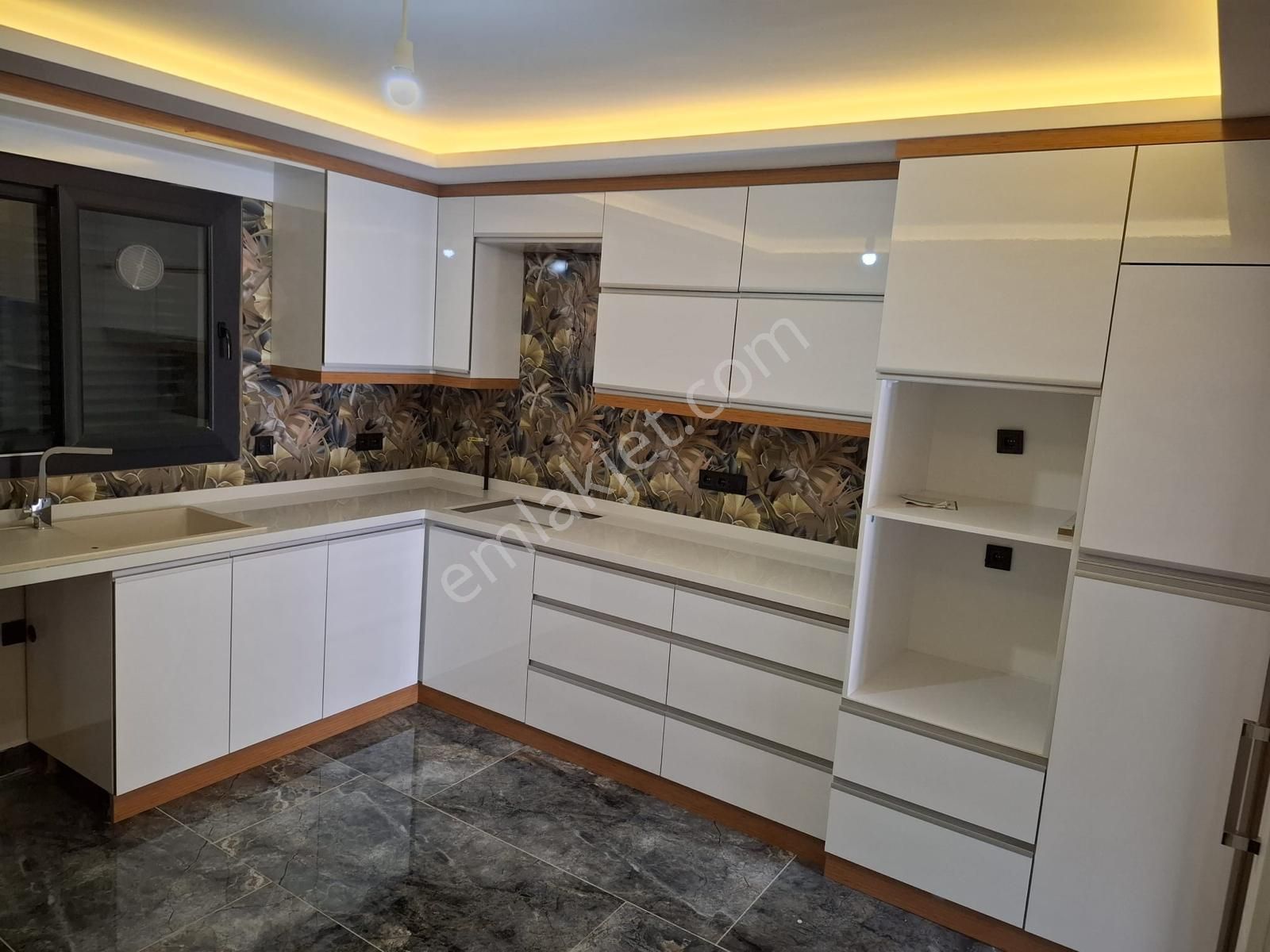 Kuşadası Kadınlar Denizinde 3+2 Fırsat Villa - Görsel 3