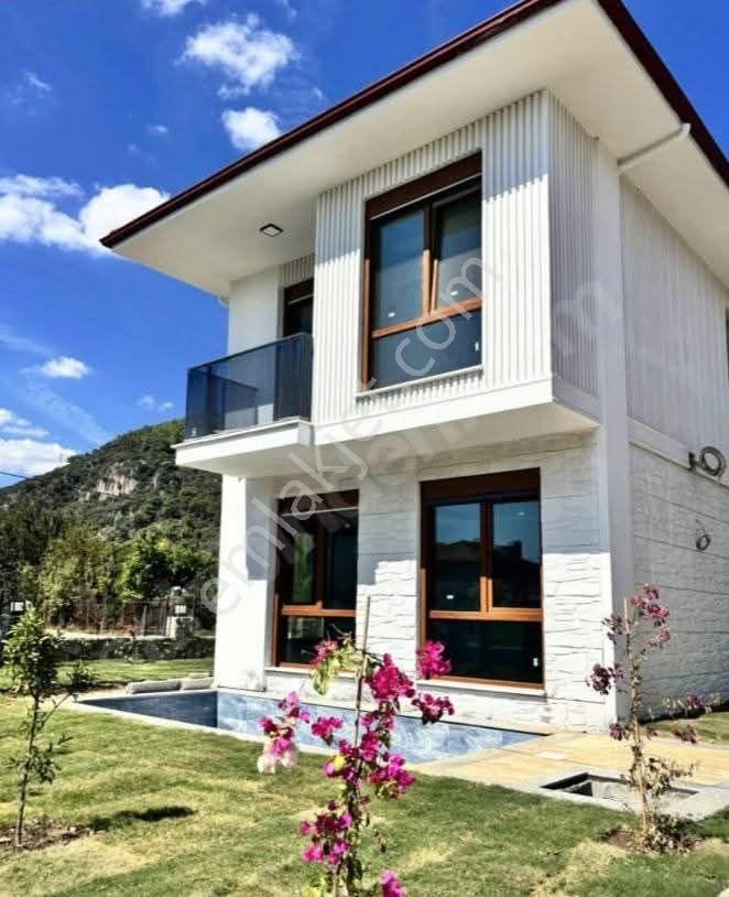 Muğla, Ula, Gökova'da Ada:108 Parsel:9 Üzerinde Süper Lüks İçi Yapılı Villa.