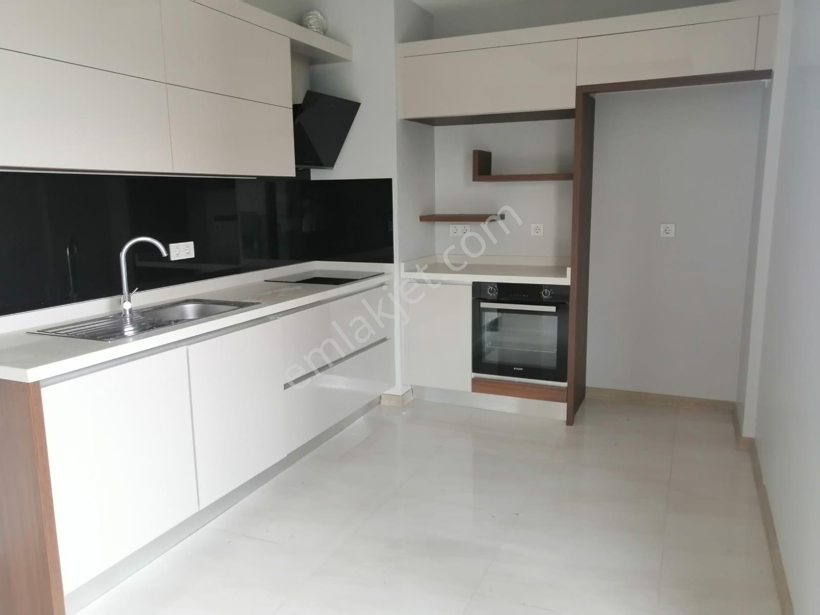 Çiğli Atakent Panoramada Deniz Manzaralı Kiralık 3+1 Daire - Görsel 4