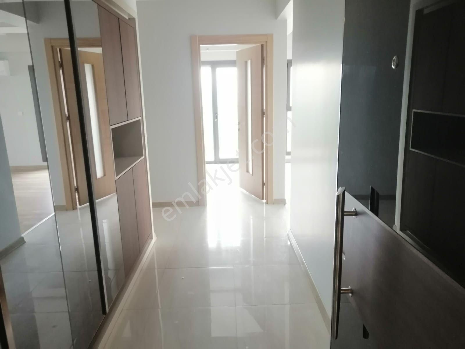 Çiğli Atakent Panoramada Deniz Manzaralı Kiralık 3+1 Daire - Görsel 20