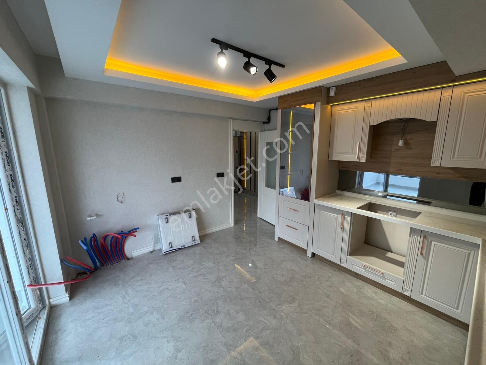 Yenikenet 29 Ekim Mh 3+1 Ara Kat Güney Cephe Ebeveyn Banyolu-asansörlü - G.odalı Sıfır Daireler!! - Görsel 2