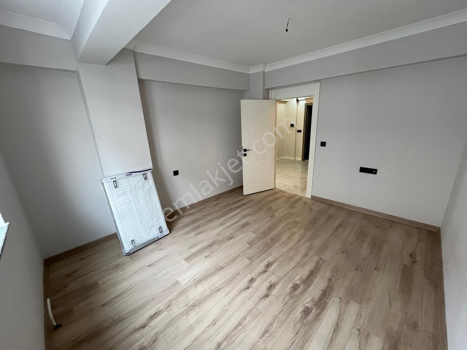 Yenikenet 29 Ekim Mh 3+1 Ara Kat Güney Cephe Ebeveyn Banyolu-asansörlü - G.odalı Sıfır Daireler!! - Görsel 10