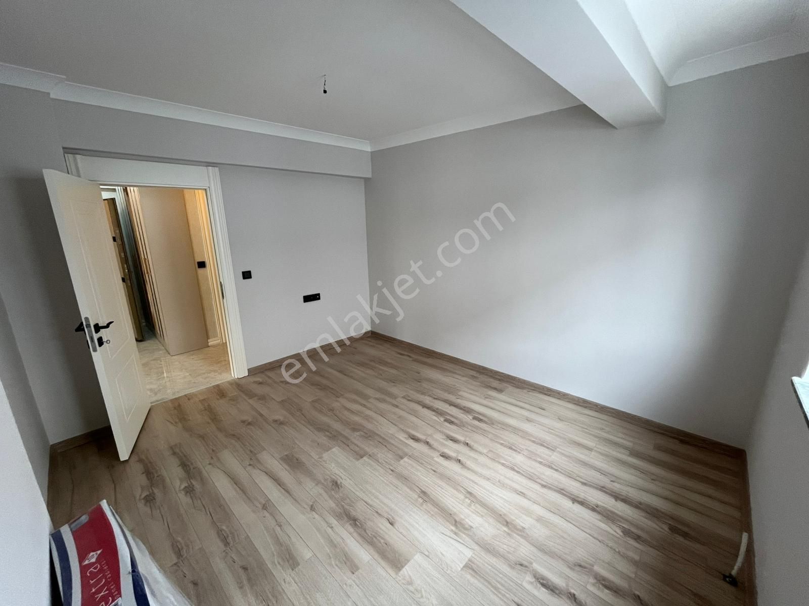 Yenikenet 29 Ekim Mh 3+1 Ara Kat Güney Cephe Ebeveyn Banyolu-asansörlü - G.odalı Sıfır Daireler!! - Görsel 9