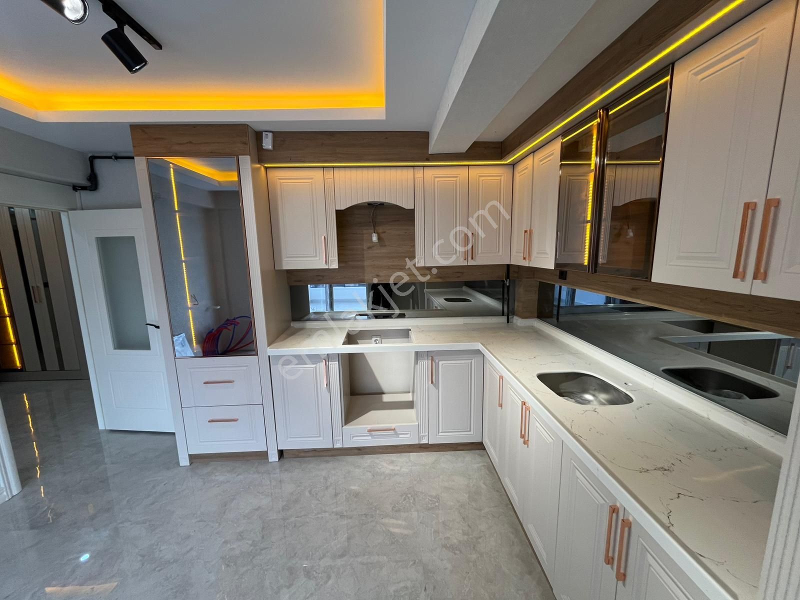 Yenikenet 29 Ekim Mh 3+1 Ara Kat Güney Cephe Ebeveyn Banyolu-asansörlü - G.odalı Sıfır Daireler!! - Görsel 3