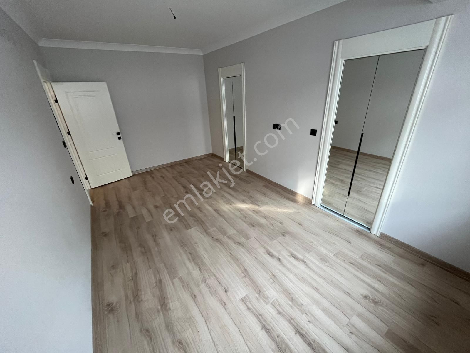 Yenikenet 29 Ekim Mh 3+1 Ara Kat Güney Cephe Ebeveyn Banyolu-asansörlü - G.odalı Sıfır Daireler!! - Görsel 12
