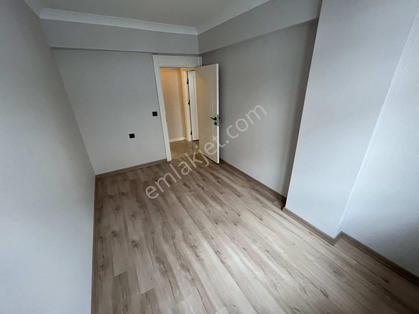 Yenikenet 29 Ekim Mh 3+1 Ara Kat Güney Cephe Ebeveyn Banyolu-asansörlü - G.odalı Sıfır Daireler!! - Görsel 16