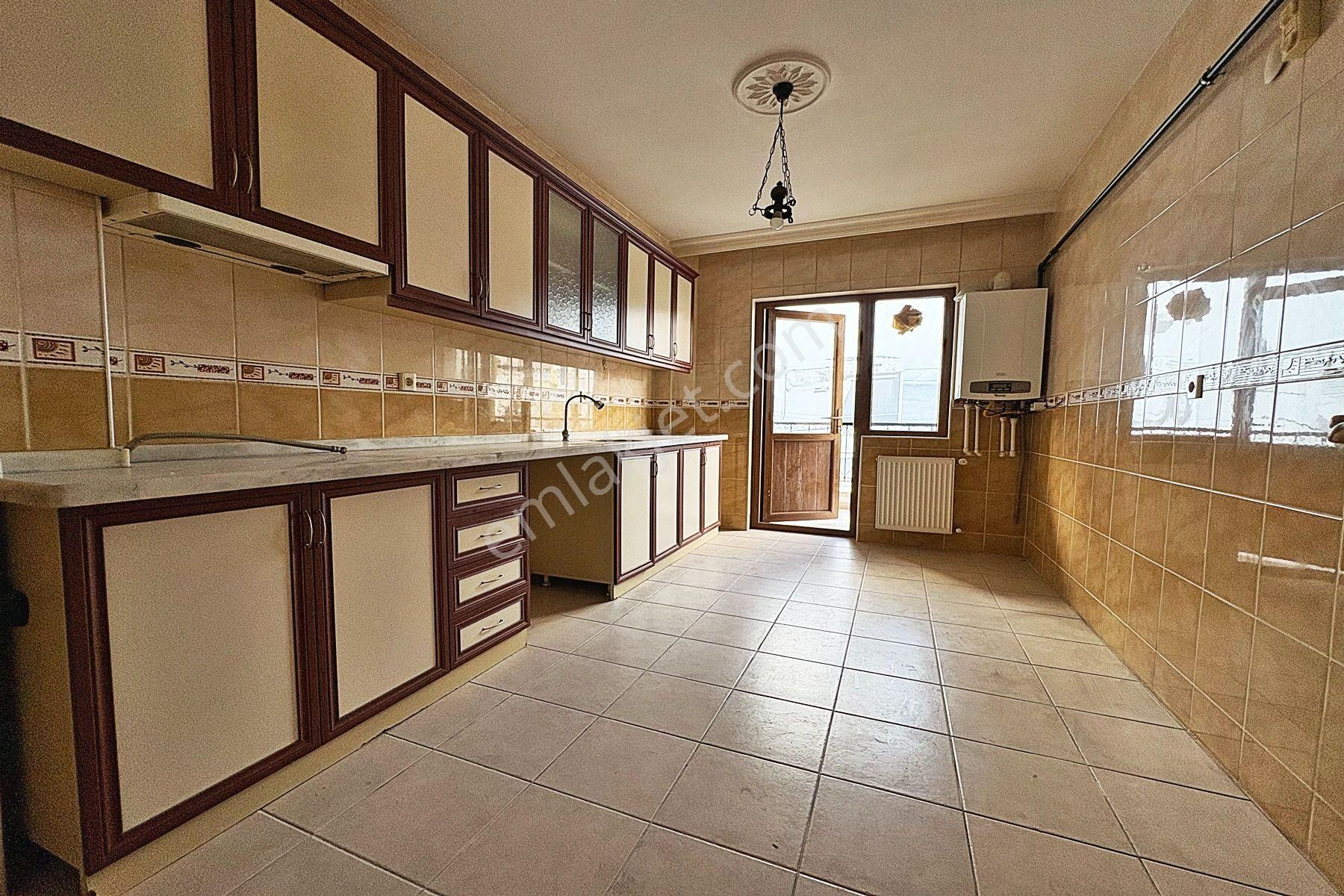 Esertepe Ana Cadde Üzeri *asansörlü* 3+1 Ara Kat Kiralık Daire - Görsel 8