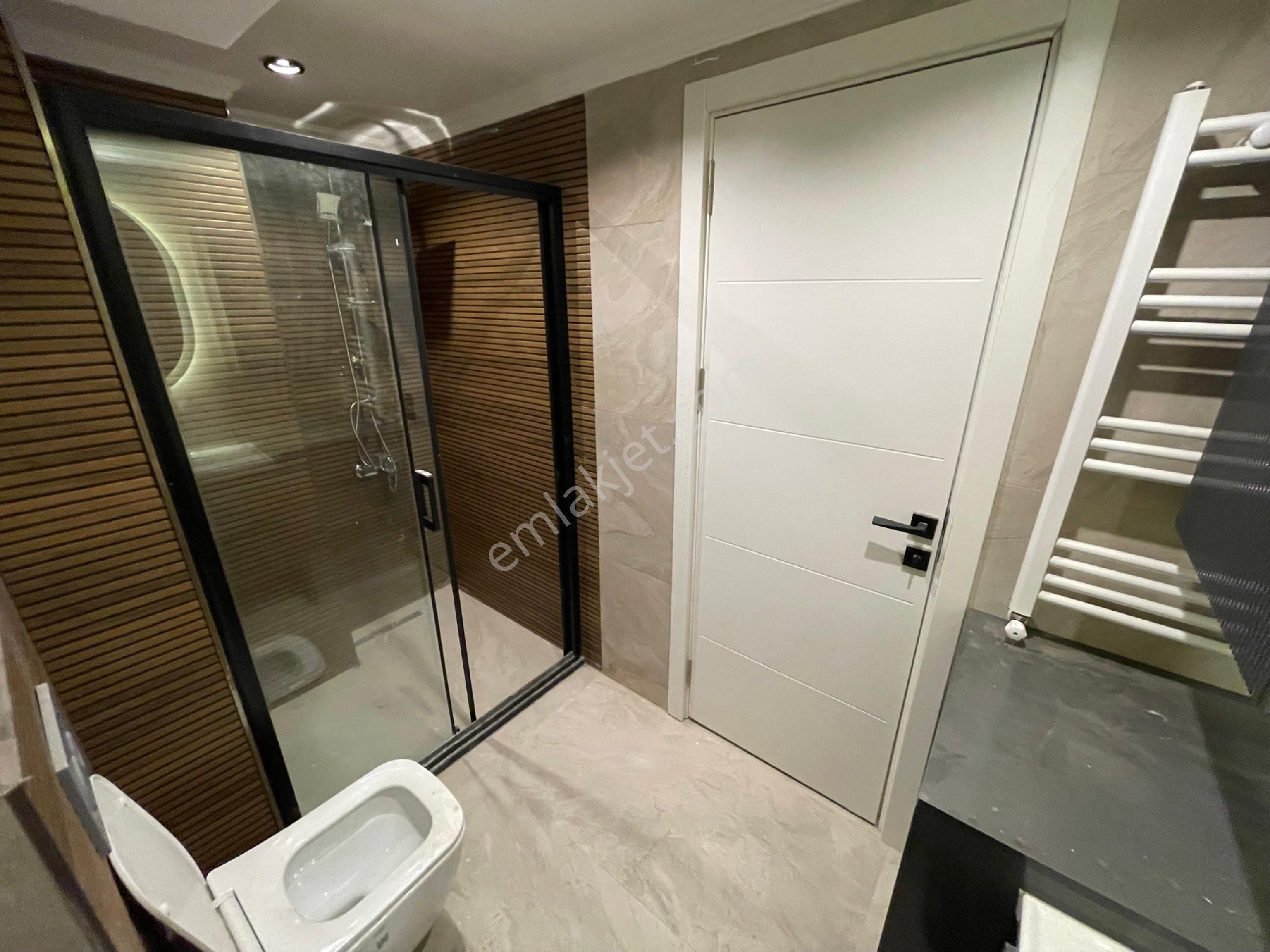 Gülyaka Mah’de Cadde Dibi 1+1,2+1,3+1 Sıfır Lüks Asansörlü Satılık Daireler - Görsel 27