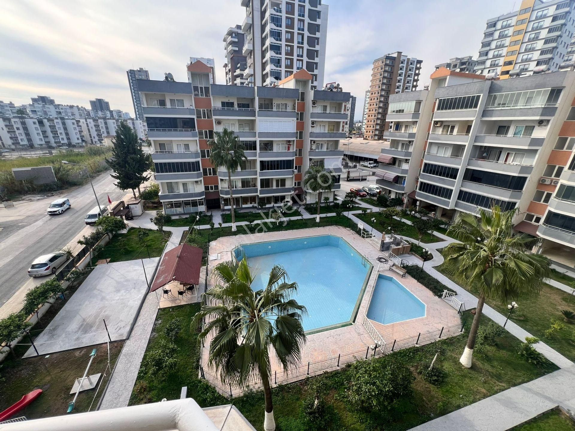 Karınca'dan Tece'de Site İçi, Havuz Manzaralı 2+1 Satılık Daire !