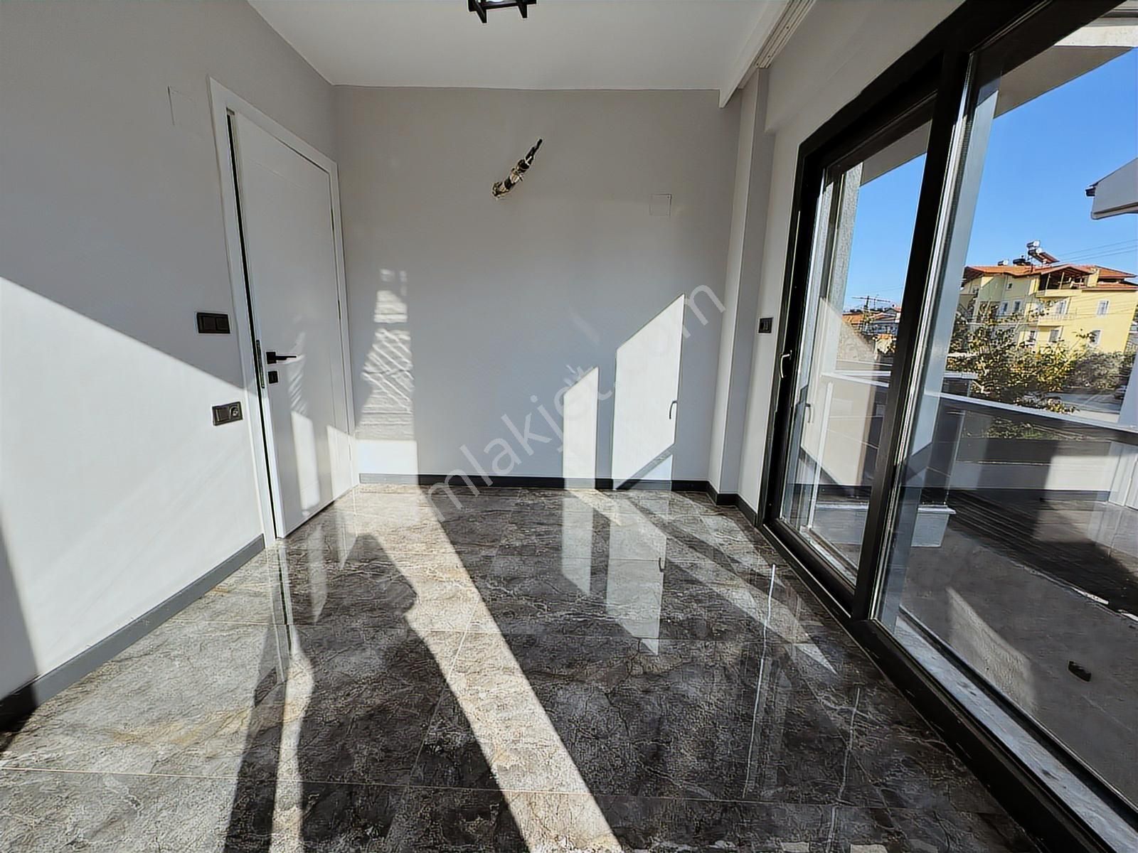 Menteşeoğlu Mahallesinde Merkeze Yakın 3+1 Tam Müstakil Villa - Görsel 20