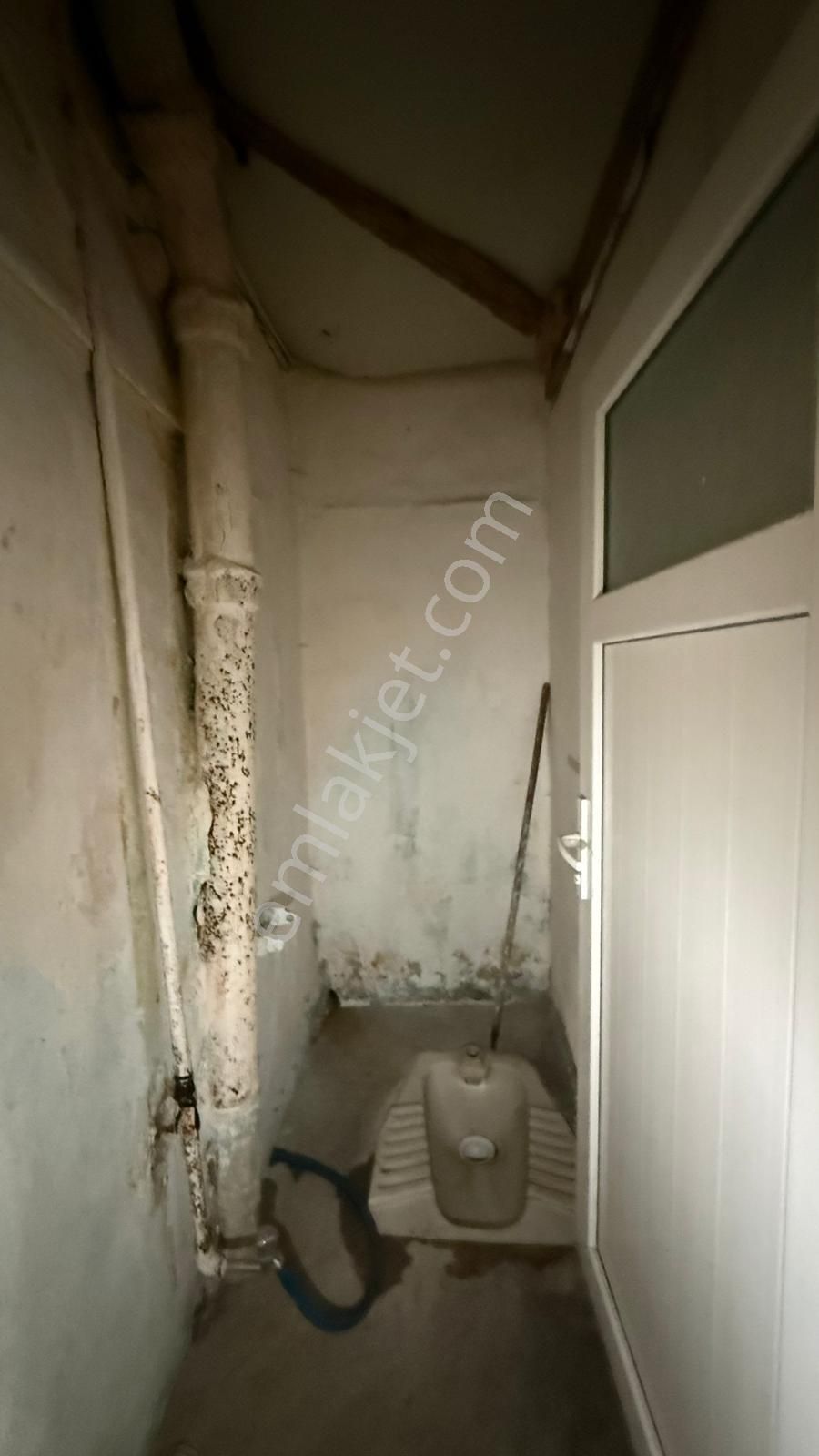 Öz Gaye Emlaktan Develi Harman Mahallesinde Satılık Avlulu Kargir Ev - Görsel 5