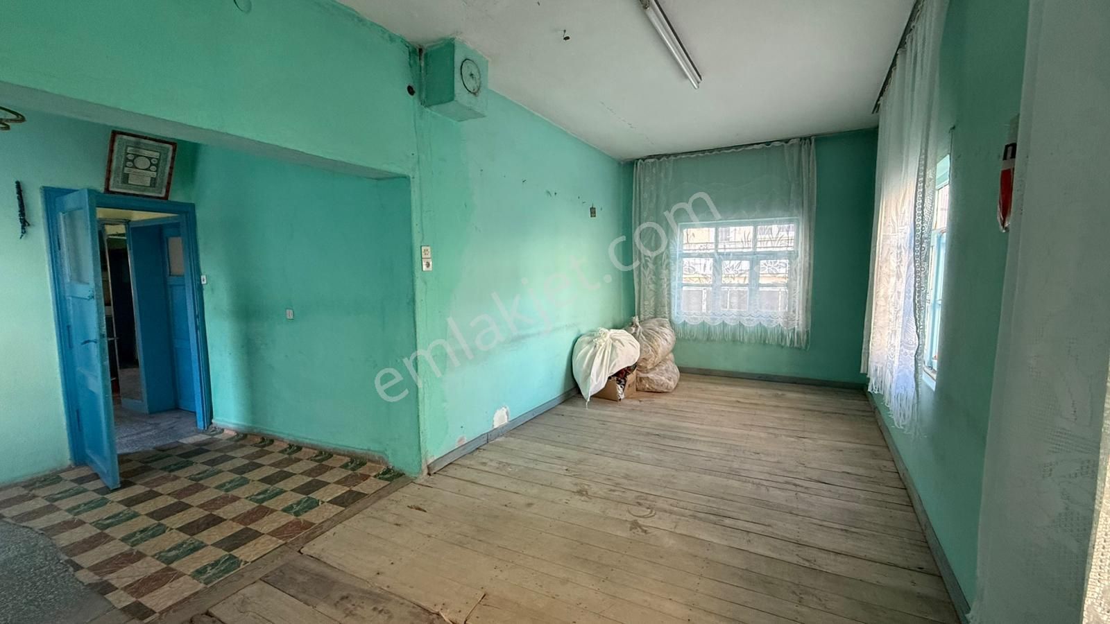 Öz Gaye Emlaktan Develi Harman Mahallesinde Satılık Avlulu Kargir Ev