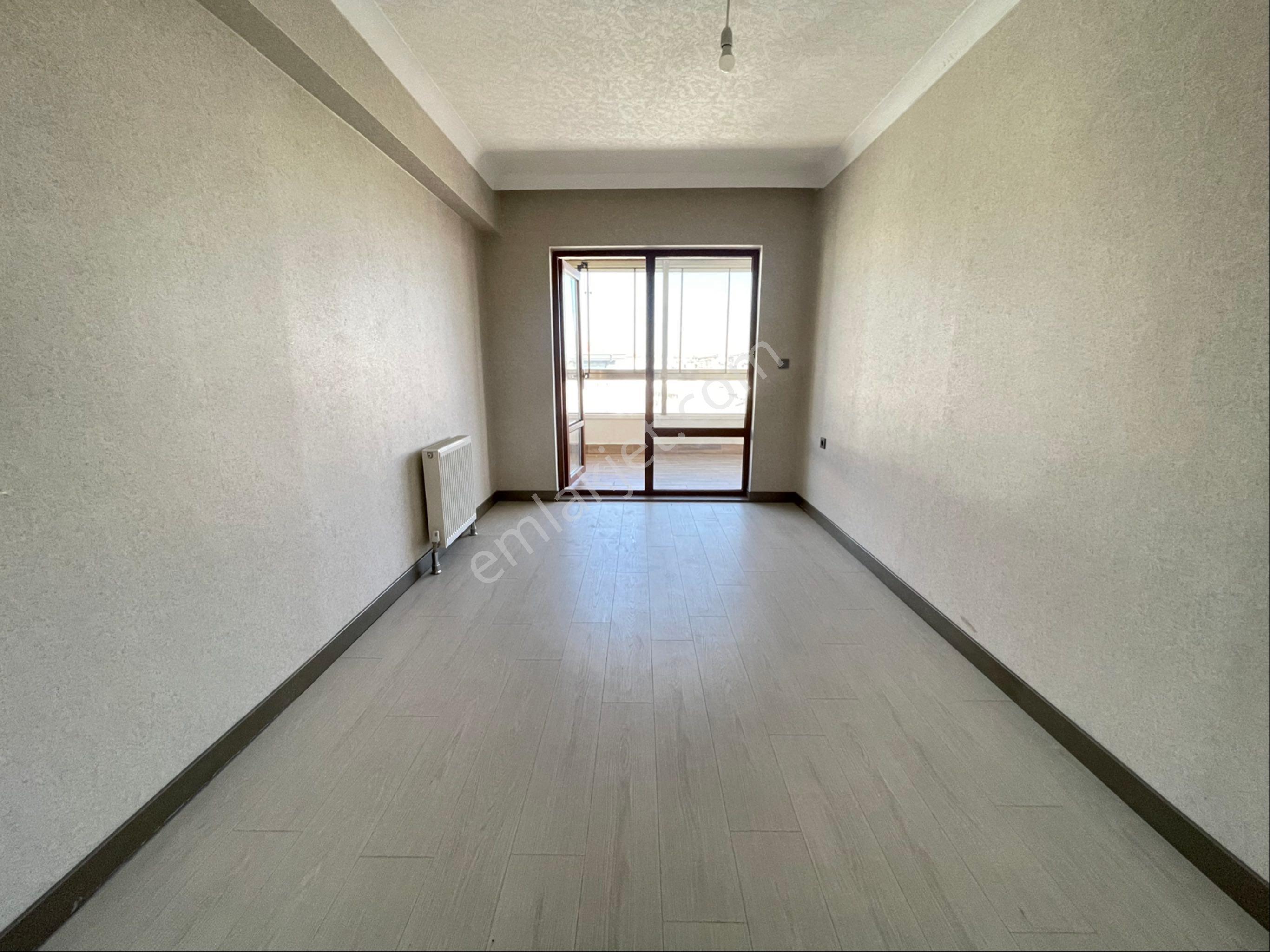 Keçiören Uyanışta Alp Kent Sitesinde Ultra Lüx Kiralık 4+1 Daire - Görsel 23