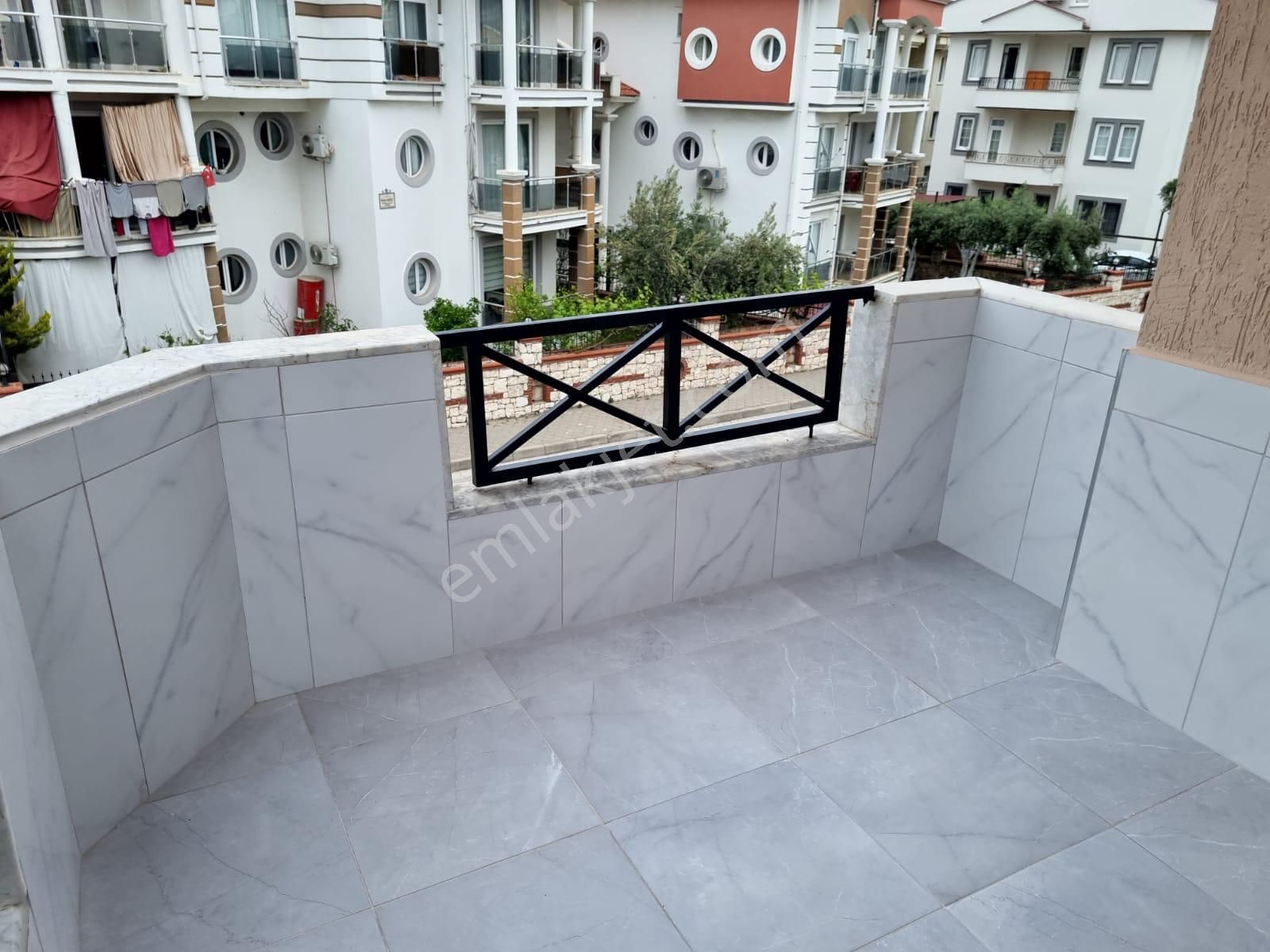 Tuzla Mahallesinde Büyük Tadilatlı 3+1 Daire - Görsel 14