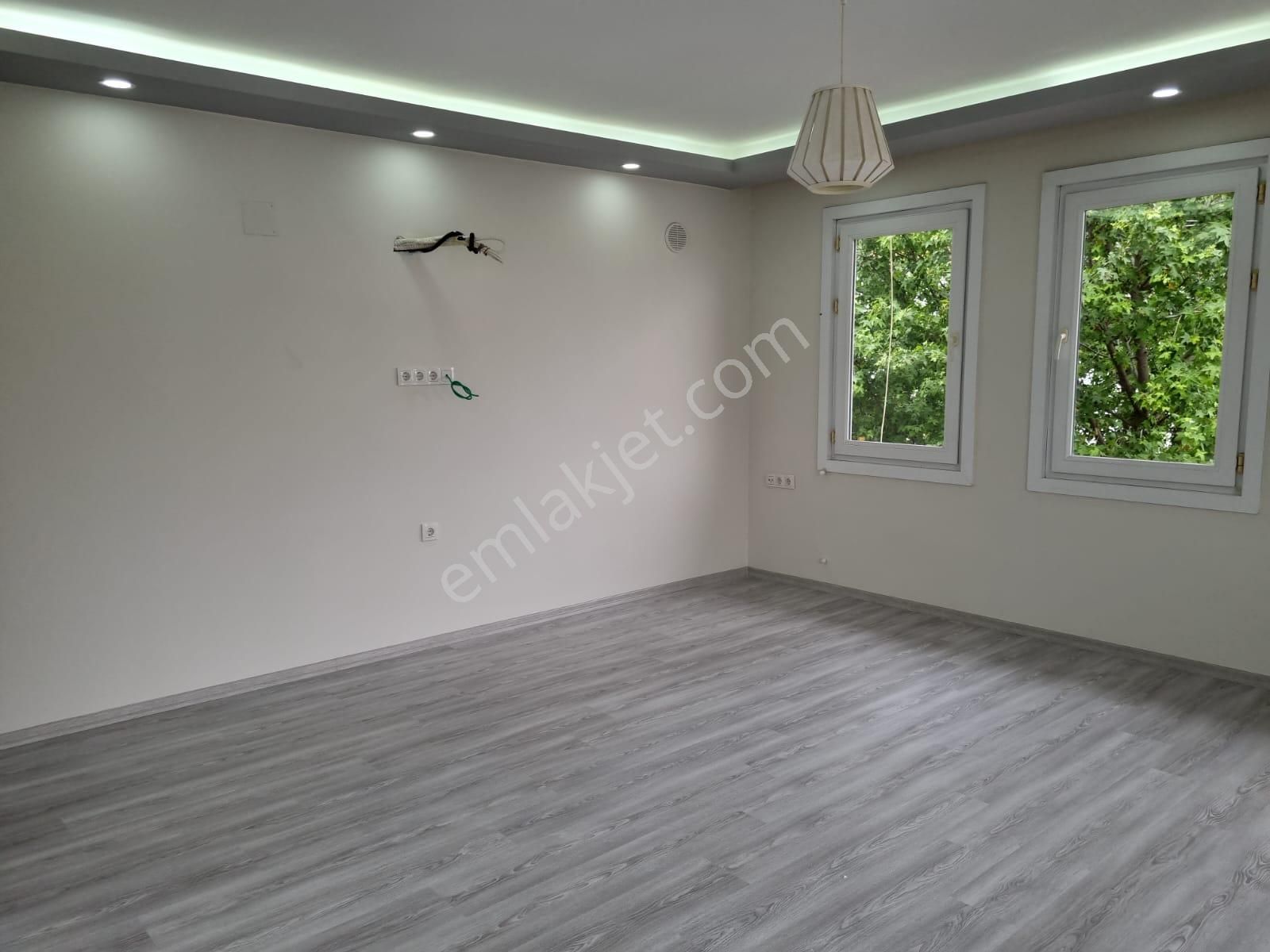 Tuzla Mahallesinde Büyük Tadilatlı 3+1 Daire - Görsel 9
