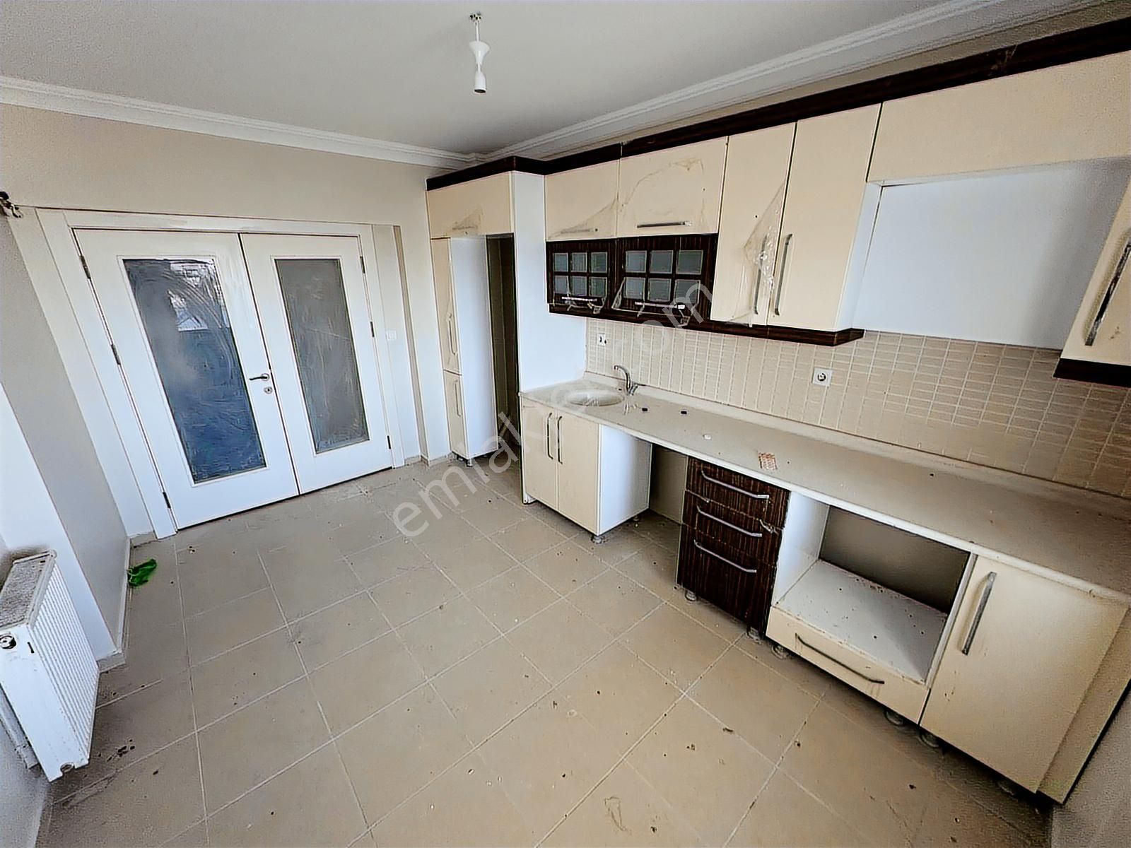 Adres Gayrimenkul'den Ön Cephe Manzaralı Güvenli3+1 Fırsat Daire - Görsel 22