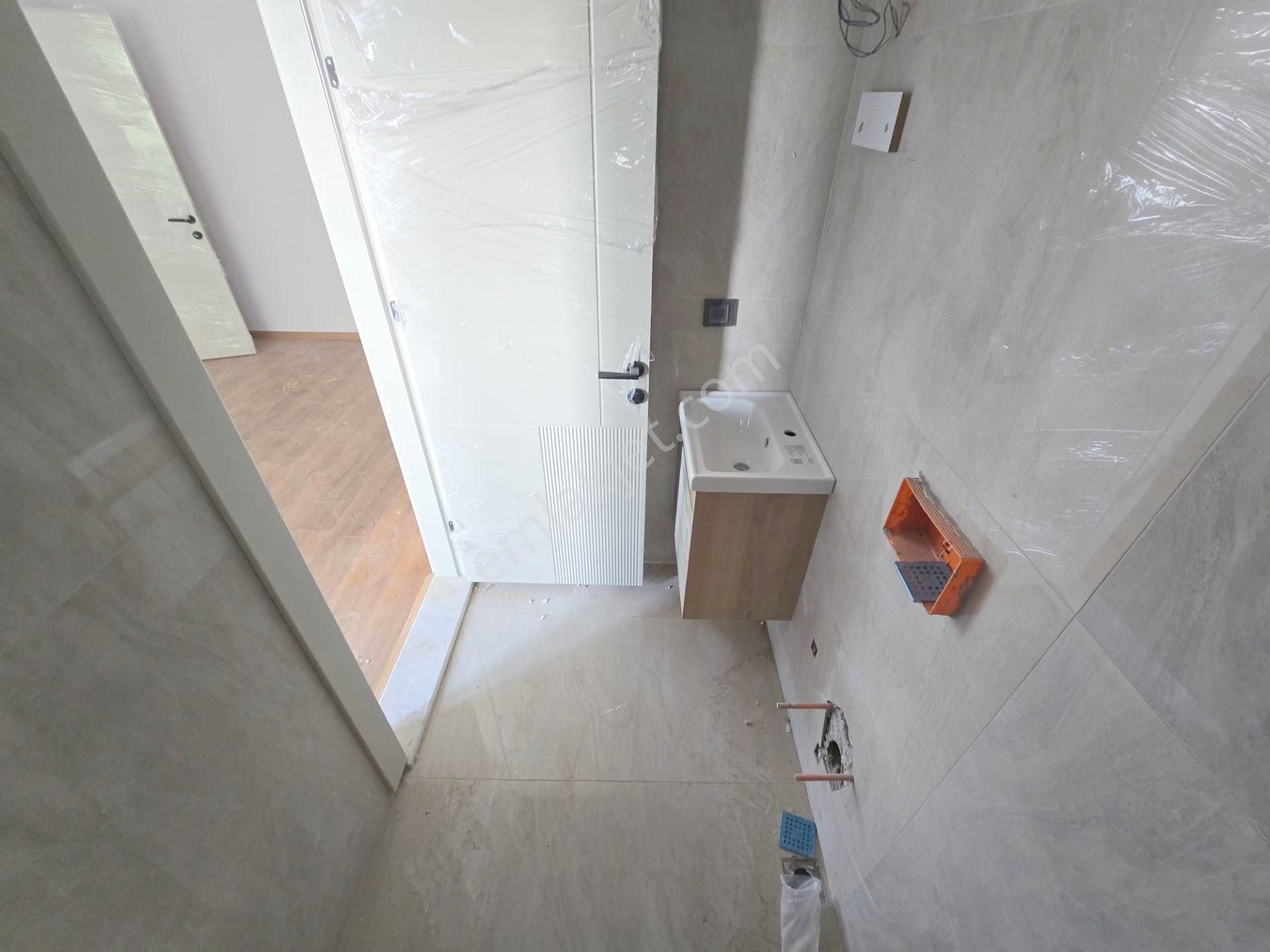 🟩🟢kadıköy'de Ultralüx Tasarımlı Arakat Kapalı Otoparklı 2+1 Daire - Görsel 19