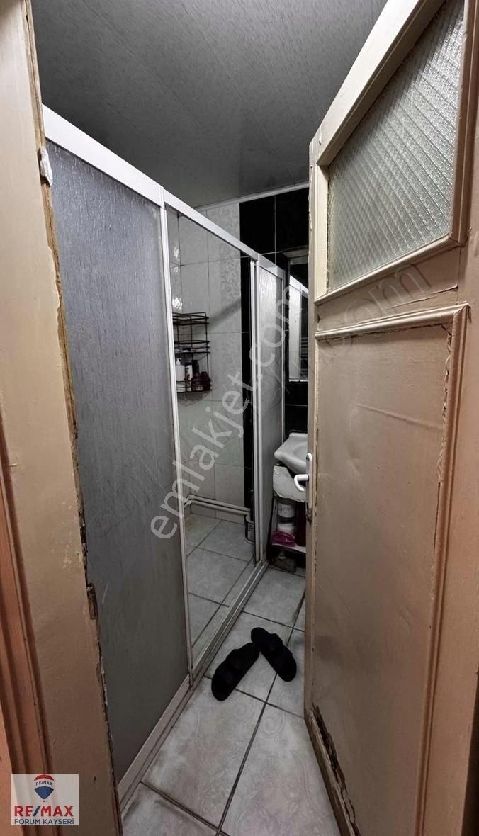 Fuzuli Caddesinde Ara Kat Satılık Yola Bakan 3+1 Kaçmaz Fırsat - Görsel 16