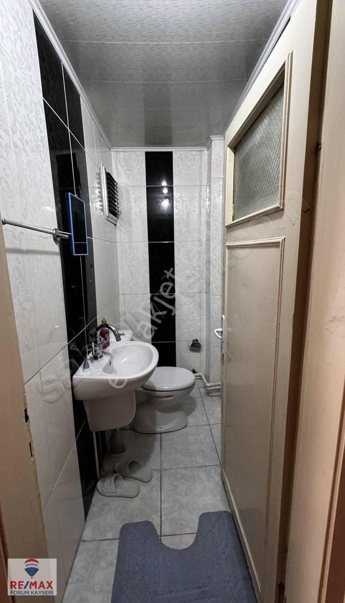 Fuzuli Caddesinde Ara Kat Satılık Yola Bakan 3+1 Kaçmaz Fırsat - Görsel 23