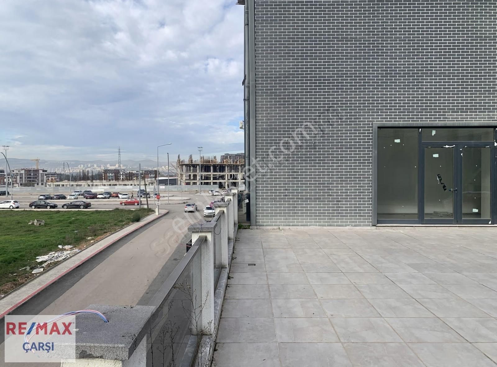 Kartepe Kaymakamlık Yanı 170 M² Kiralık Geniş Teraslı Ofis - Görsel 11