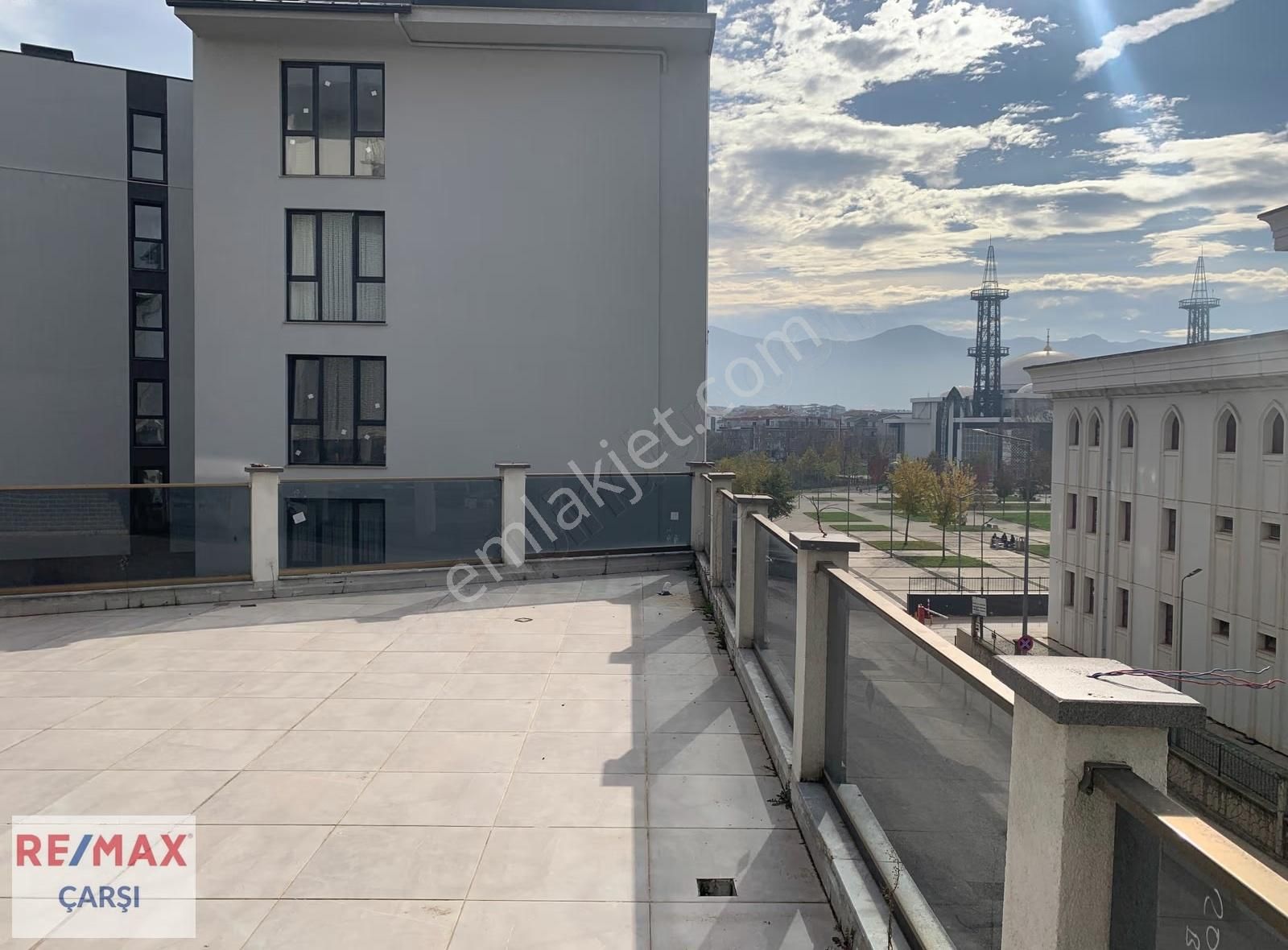 Kartepe Kaymakamlık Yanı 170 M² Kiralık Geniş Teraslı Ofis - Görsel 13