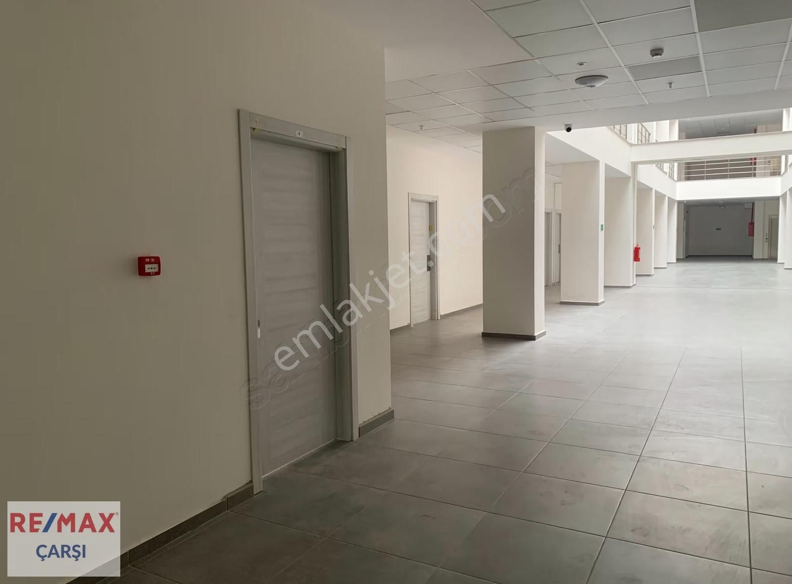 Kartepe Kaymakamlık Yanı 170 M² Kiralık Geniş Teraslı Ofis - Görsel 4