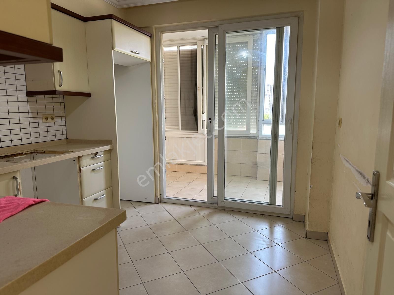 Denızyoluna 50 Mt Mesafede Kıralık 3+1 - Görsel 20