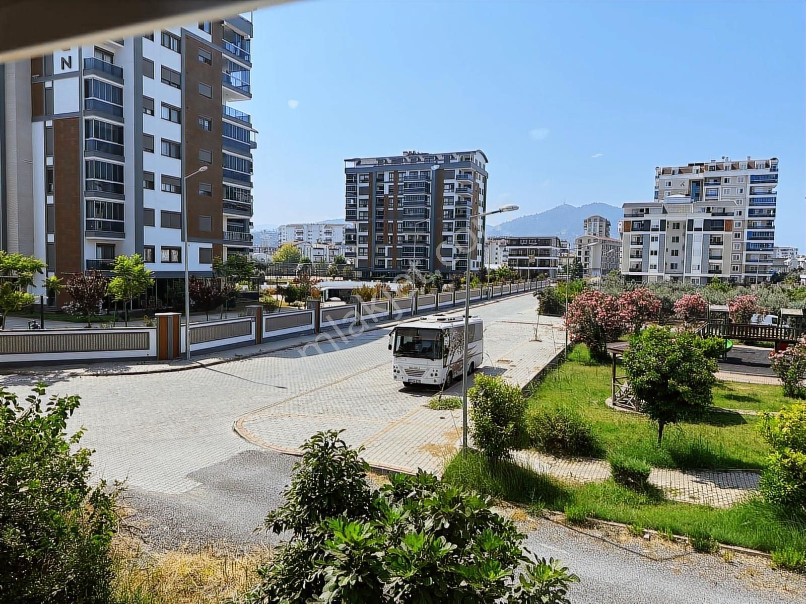 Denızyoluna 50 Mt Mesafede Kıralık 3+1 - Görsel 19