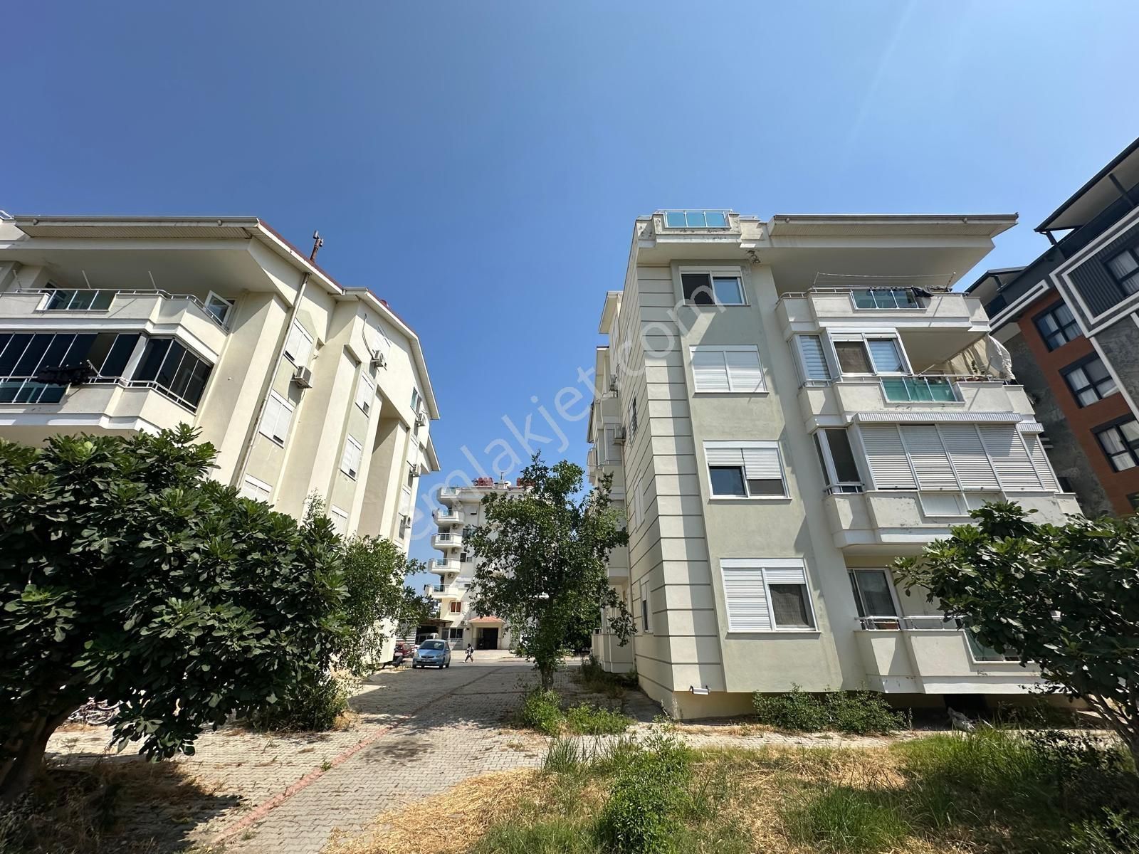 Denızyoluna 50 Mt Mesafede Kıralık 3+1