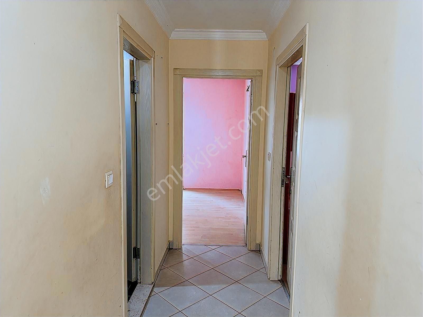 Denızyoluna 50 Mt Mesafede Kıralık 3+1 - Görsel 21