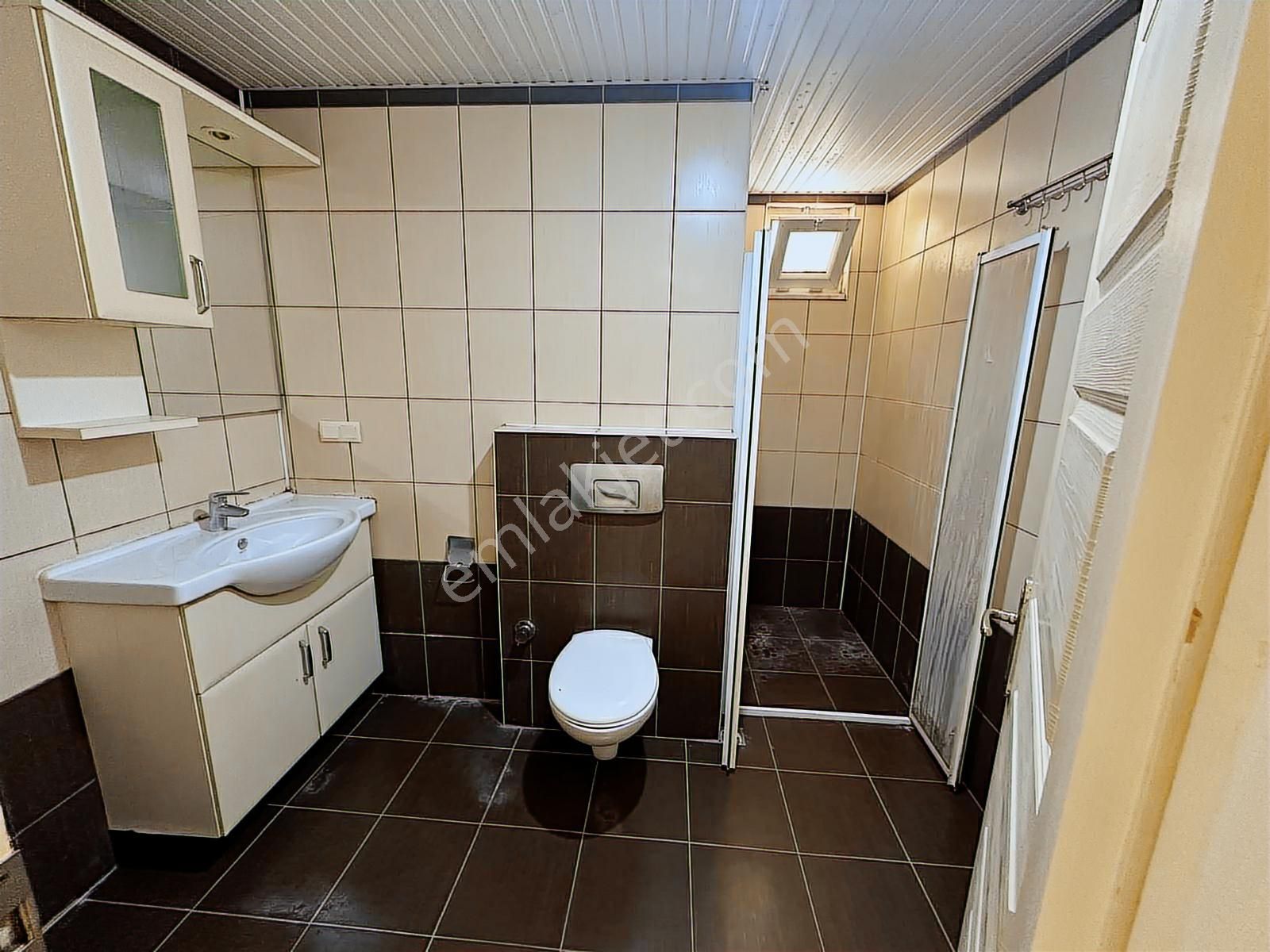 Denızyoluna 50 Mt Mesafede Kıralık 3+1 - Görsel 7