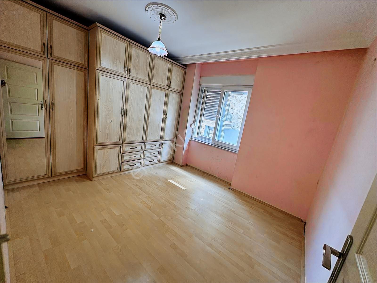 Denızyoluna 50 Mt Mesafede Kıralık 3+1 - Görsel 9