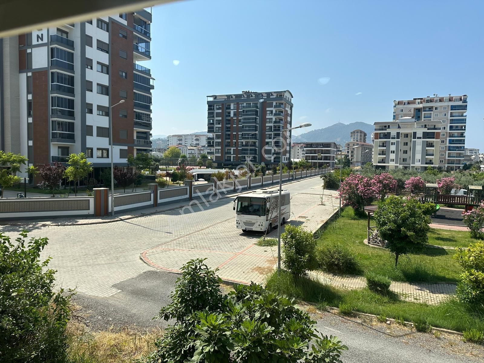 Denızyoluna 50 Mt Mesafede Kıralık 3+1 - Görsel 4