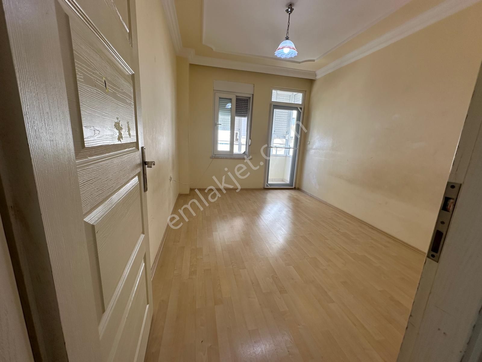 Denızyoluna 50 Mt Mesafede Kıralık 3+1 - Görsel 17