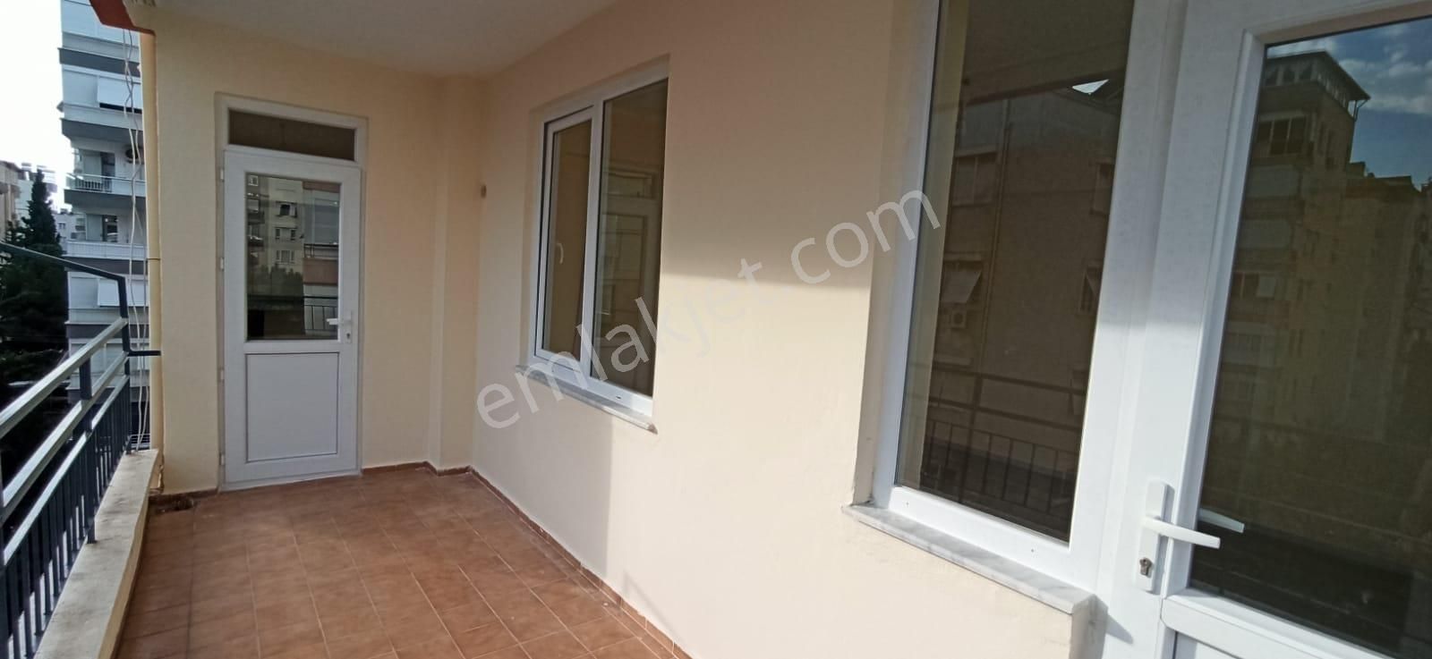 Bayındırda 3+1 135m2 Arakat Daire - Görsel 19