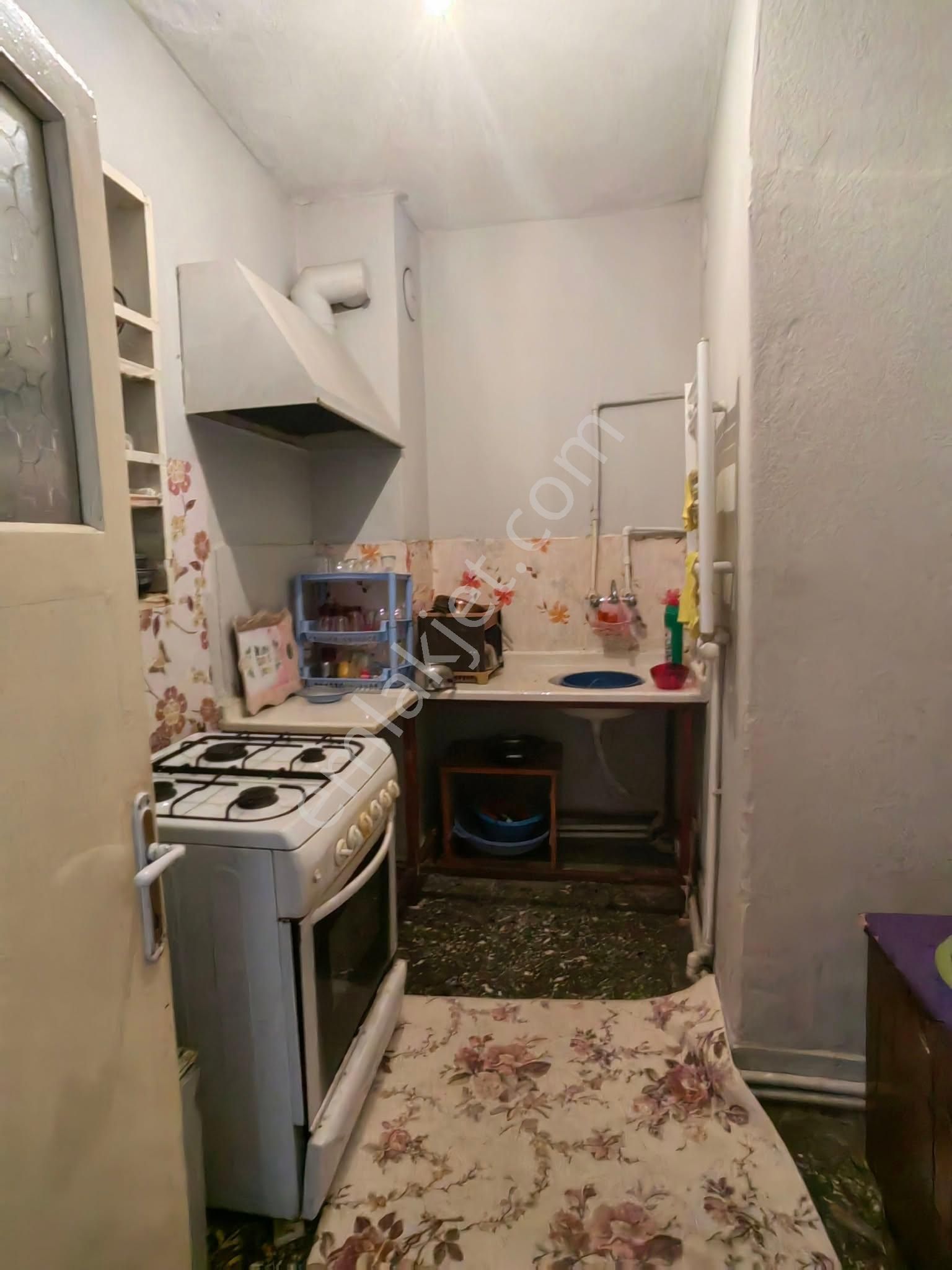 Nasreddin Emlaktan Gazi Mahallesinde Satılık Müstakil Ev - Görsel 3