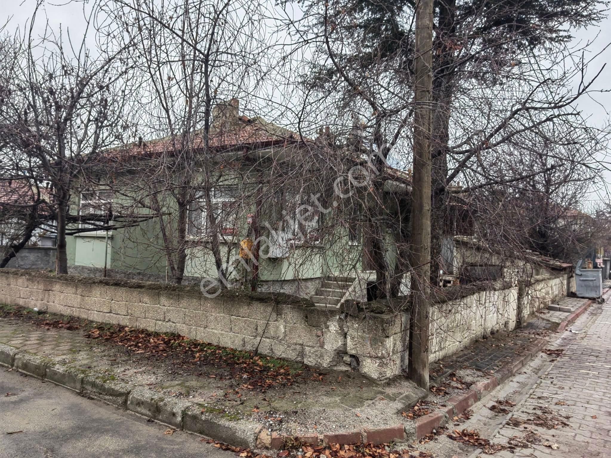 Nasreddin Emlaktan Gazi Mahallesinde Satılık Müstakil Ev