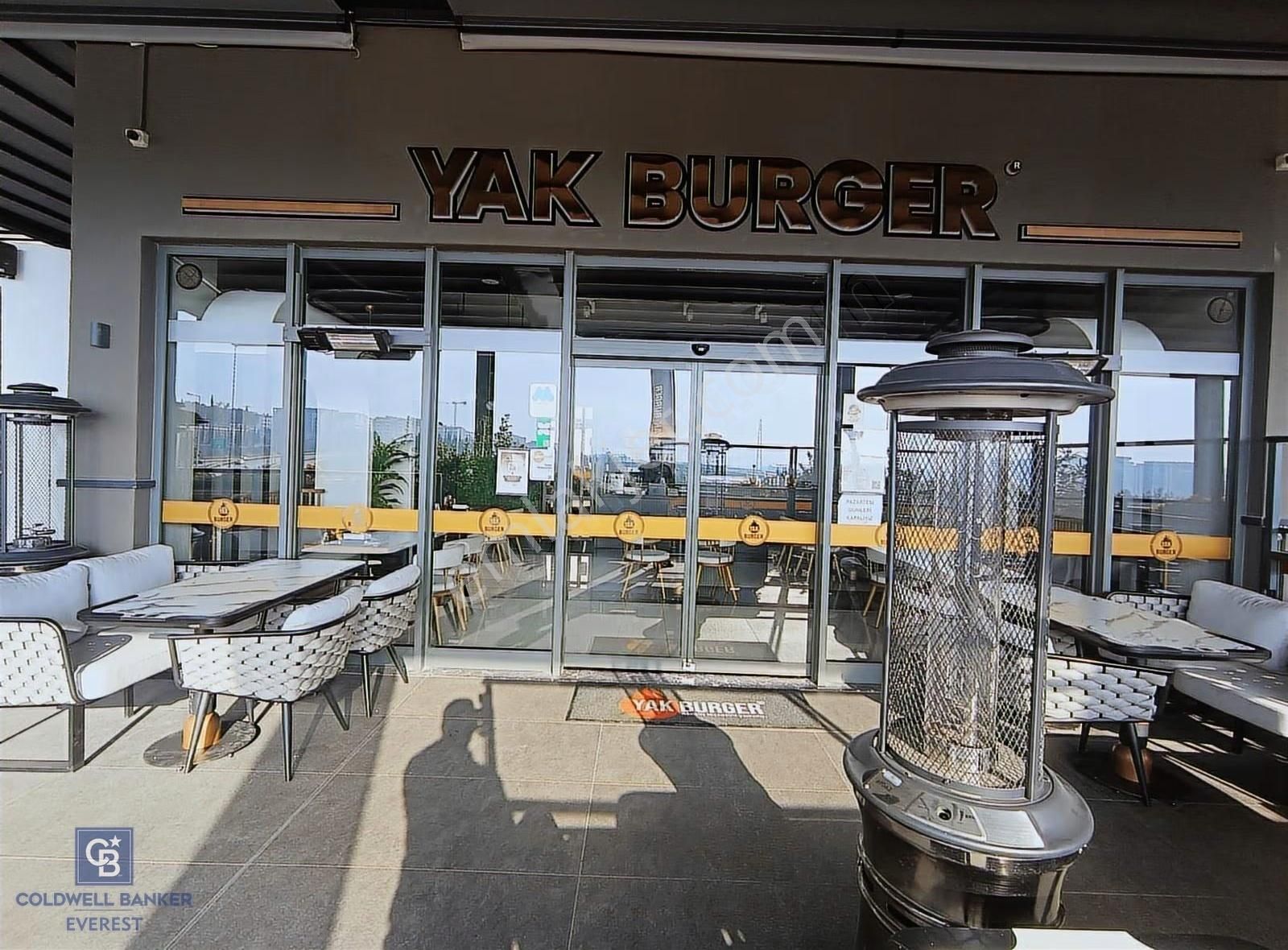 Balat'ın En Özel Burger Restorantı - Görsel 35