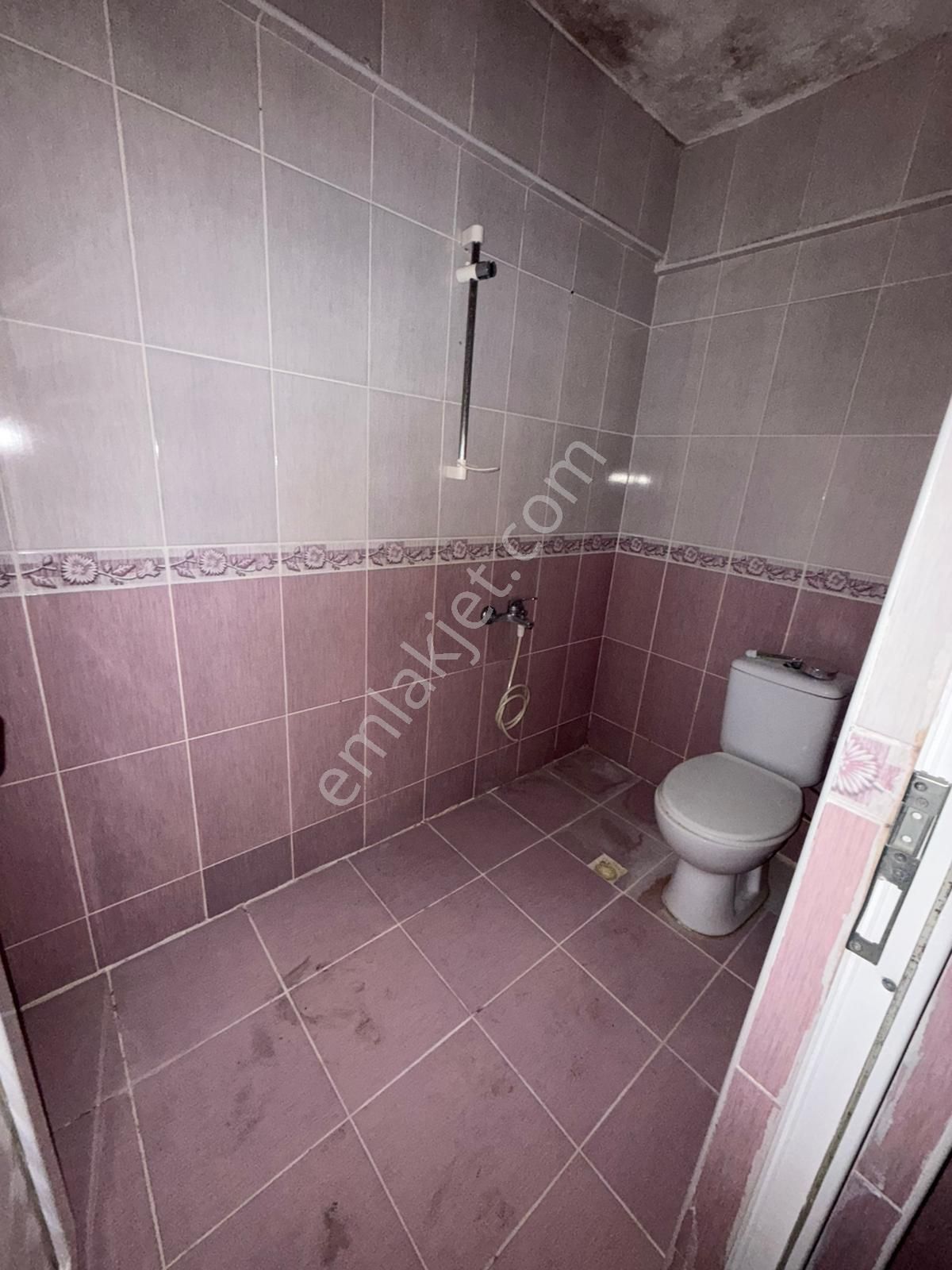 Şirinevler'de Ferah 2+1 Daire - Görsel 13